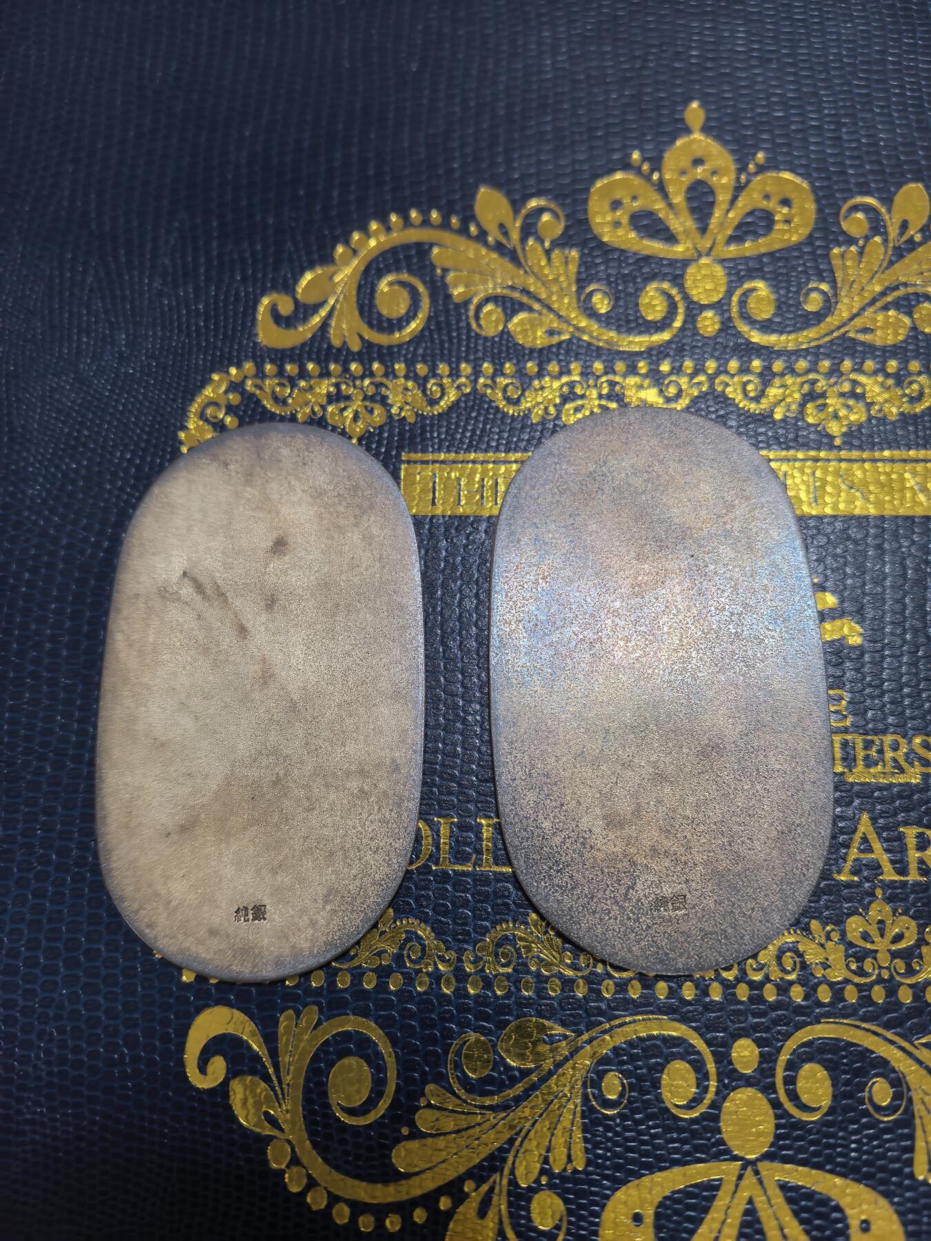 长老汇马年精选第七场拍卖 日本纯银小判2枚，75.73克，原盒