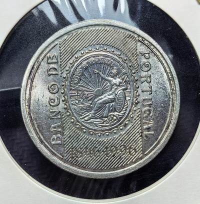 外国优质老铜币银币苏联纪念章，每周六晚九点倒数截拍，满百包邮可寄存，持续收拍 - 葡萄牙1996年500埃斯库多纪念币14克500银纯银价150元，以纪念葡萄牙银行成立 150 周年（1846-1996）。正面铸银行名与经典女神坐像，背面为葡萄牙共和国标识与航海地球纹，是其货币史重要见证。