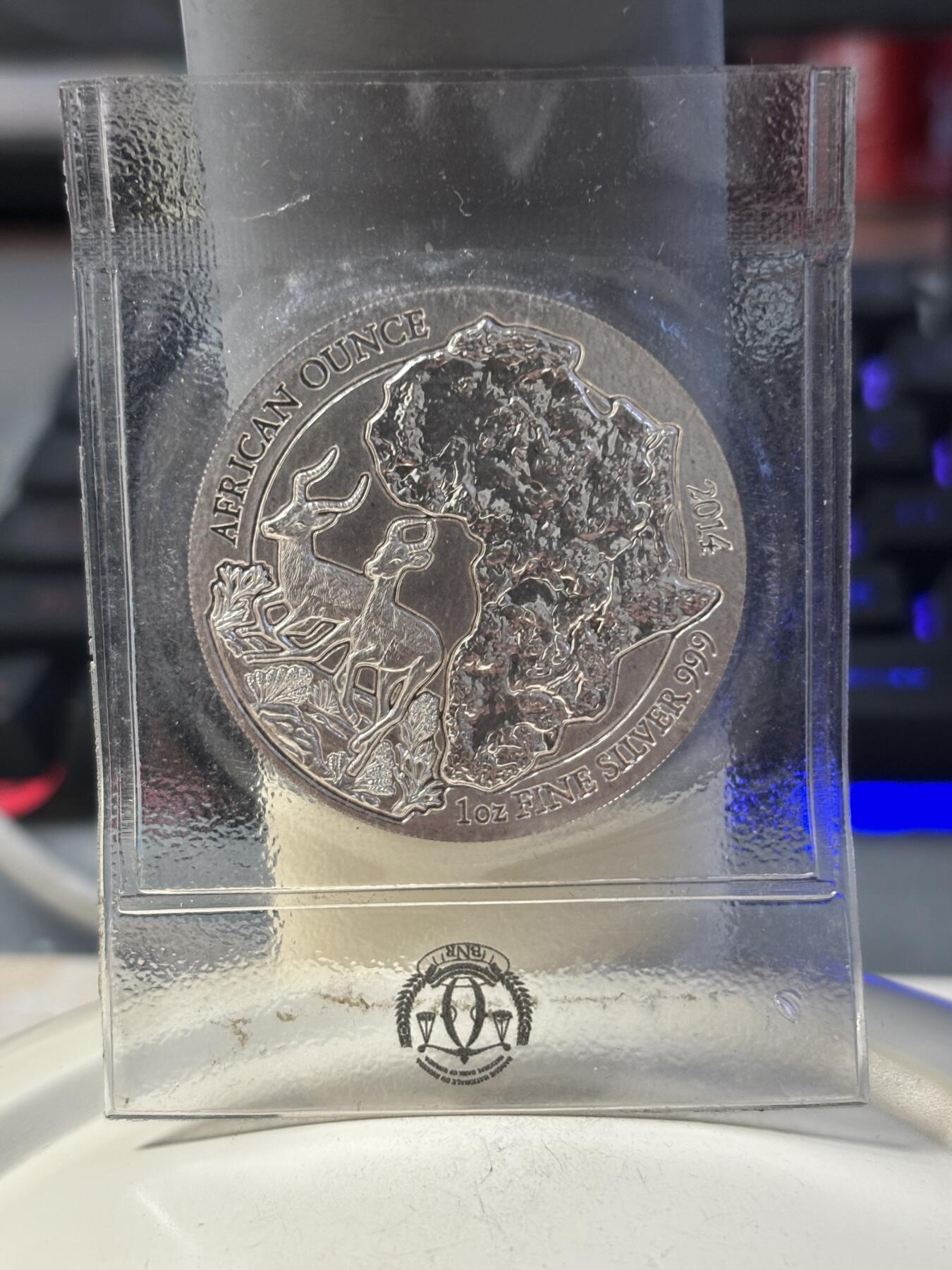 第192期拍卖 卢旺达2014年非洲野生动物系列7黑斑羚1盎司银币，999银