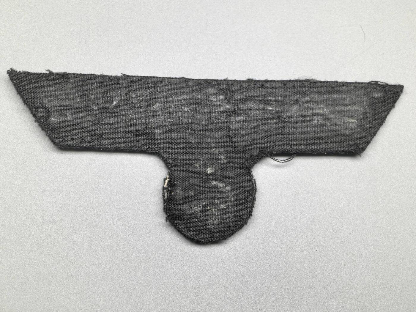 小驴勋章奖章收藏3月7日周六晚六点拍卖（珍爱和平，收藏战争，铭记历史，勿忘国耻，忠党爱国。有偿代拍，送拍规则在简介最后，参拍须阅读规则后再参拍，关系到运费包装发货时效真假辨别等关键信息，拍卖时不再发原图，看大图店主微信码在拍卖店铺介绍里） 工艺品 陆军胸鹰 非原品