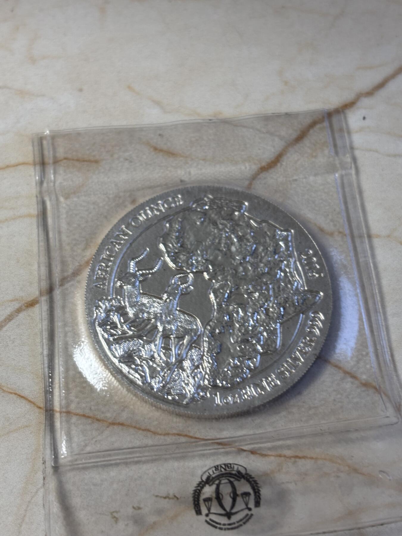 第192期拍卖 卢旺达2014年非洲野生动物系列7黑斑羚1盎司银币，999银