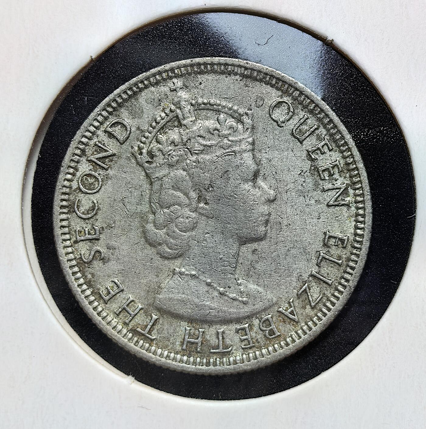 外国优质老铜币银币苏联纪念章，每周六晚九点倒数截拍，满百包邮可寄存，持续收拍 毛里求斯1971年1/4 卢比，发行于英联邦自治时期（1968 年独立后仍奉英王为元首），正面为伊丽莎白二世头戴王冠像，背面是毛里求斯纹章，由英国皇家造币厂铸造，是独立后首批流通币之一，见证殖民向自治过渡。