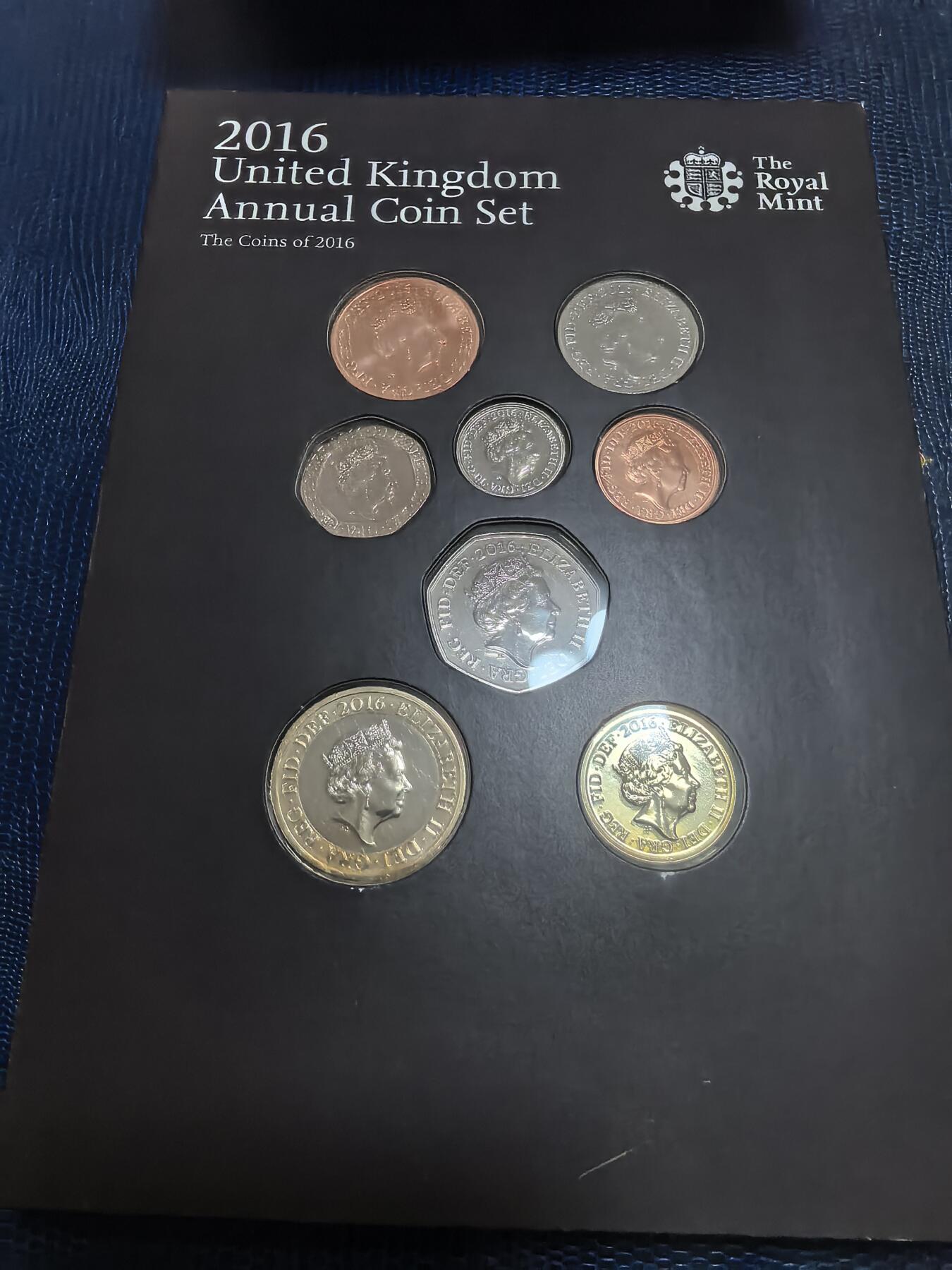 长老汇马年精选第七场拍卖 2016英国16枚普制套币卡装，含少见的莎士比亚币3枚