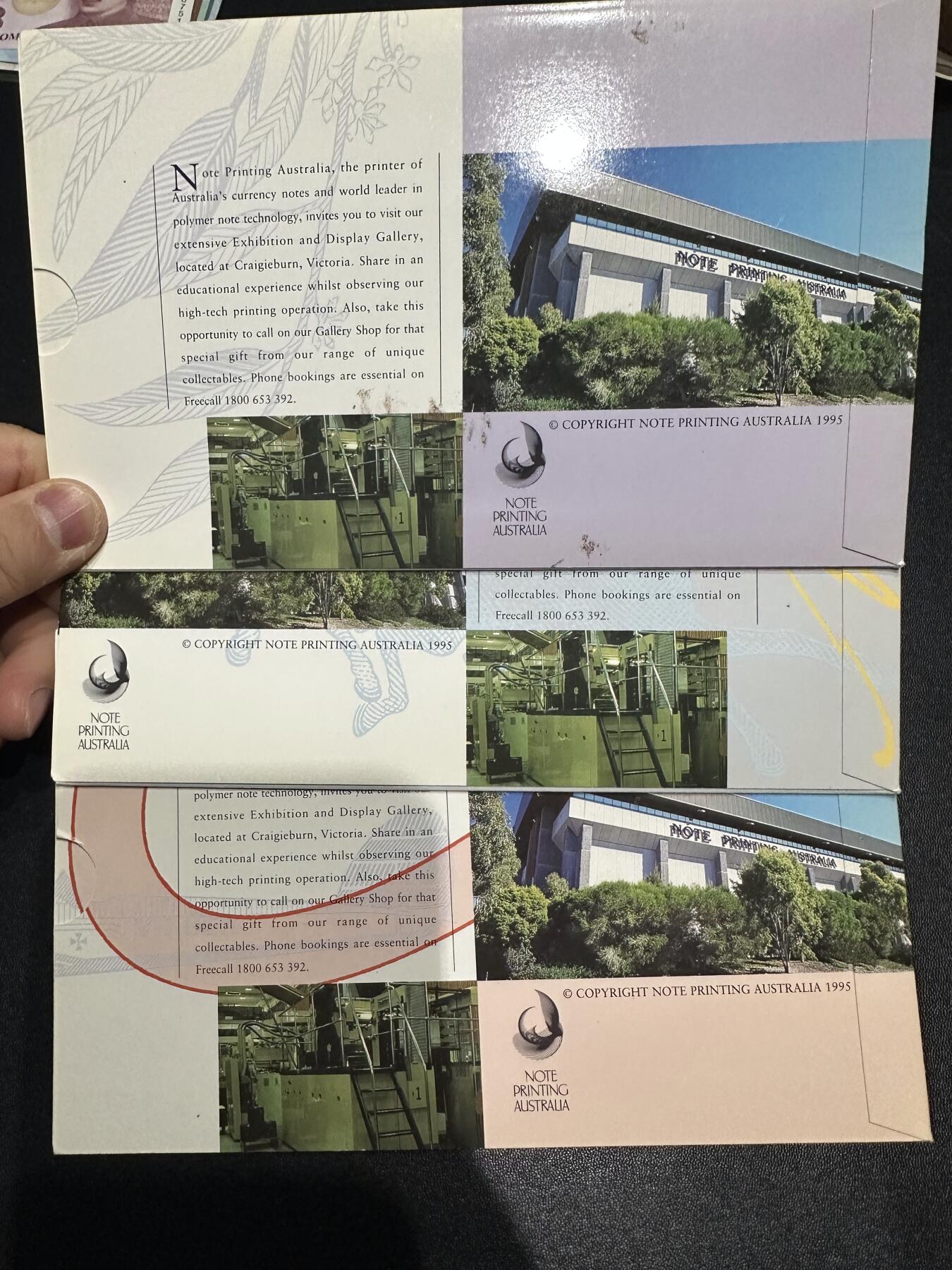 《外钞收藏家》第六百一十五期（畅拍场）（长期征集拍品、欢迎藏友们联系合作） 1995年澳大利亚5、10、20元 三张一起 AA冠 全同号 千位号 带原装册子