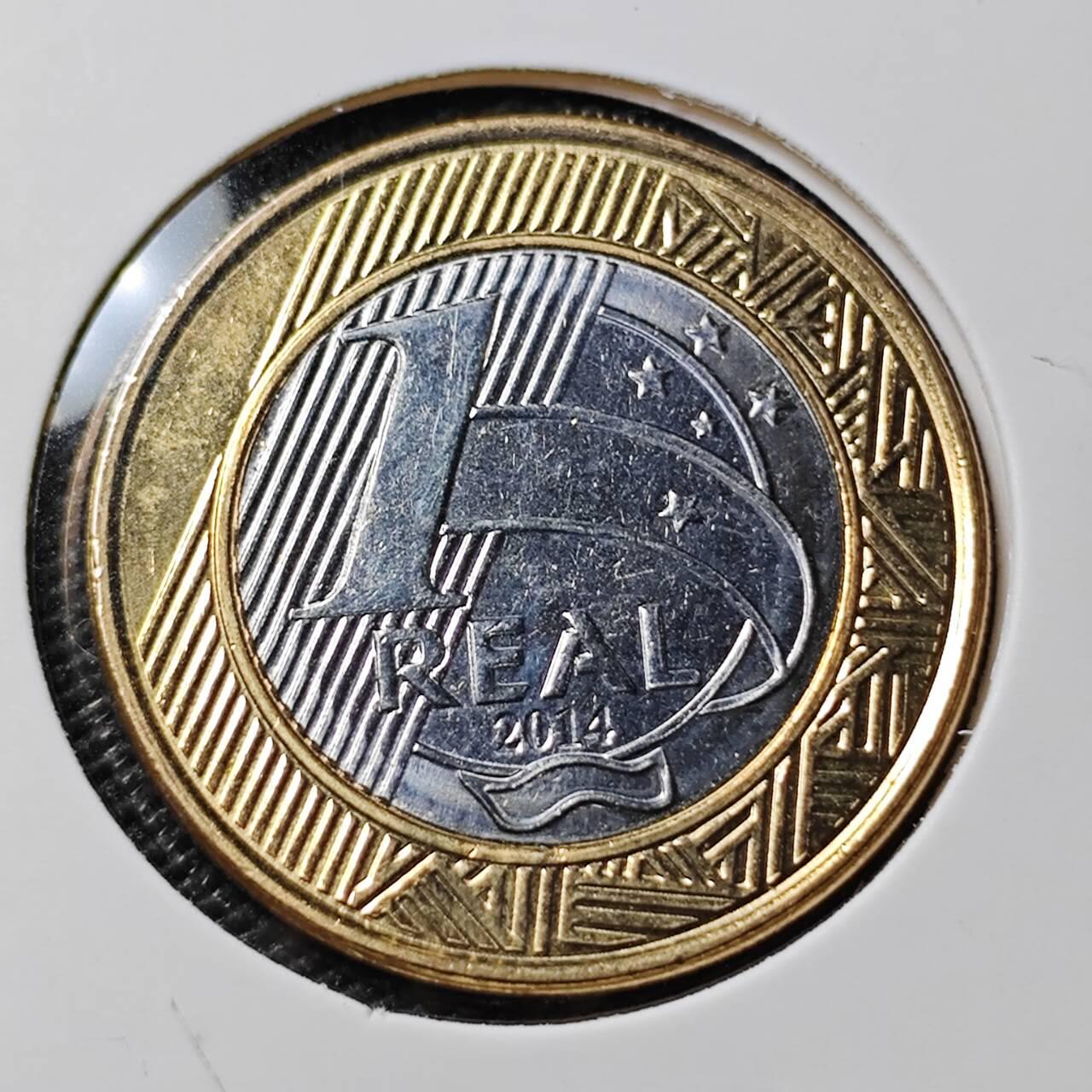 KK钱币收藏小铺   第402期 2月预留时间 周末发货  巴西1瑞斯双色币 纪念币