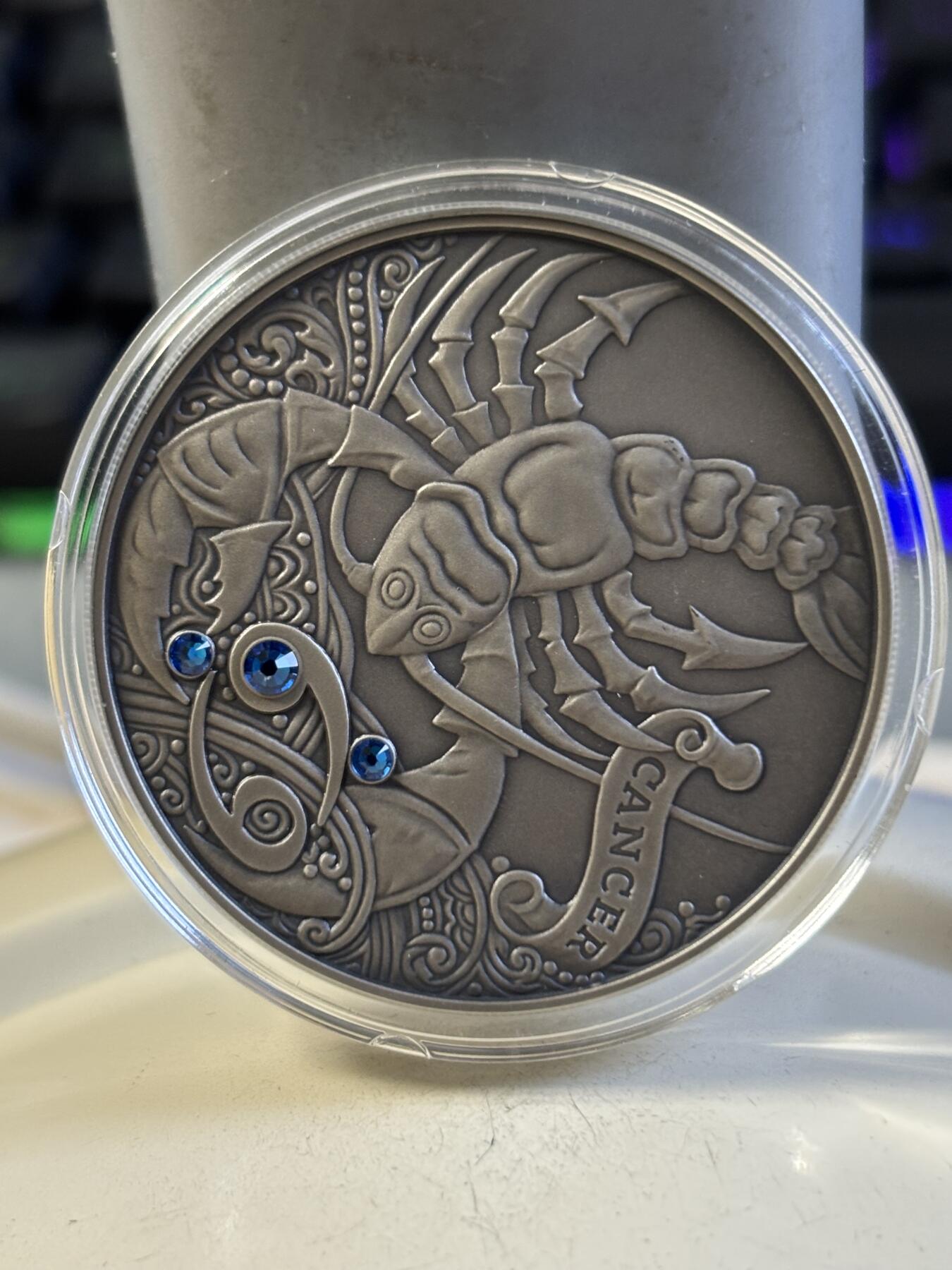 第192期拍卖 白俄罗斯2015年十二星座系列-天蝎座20卢布镶水晶仿古银币，28.28克，925银，发行7777枚