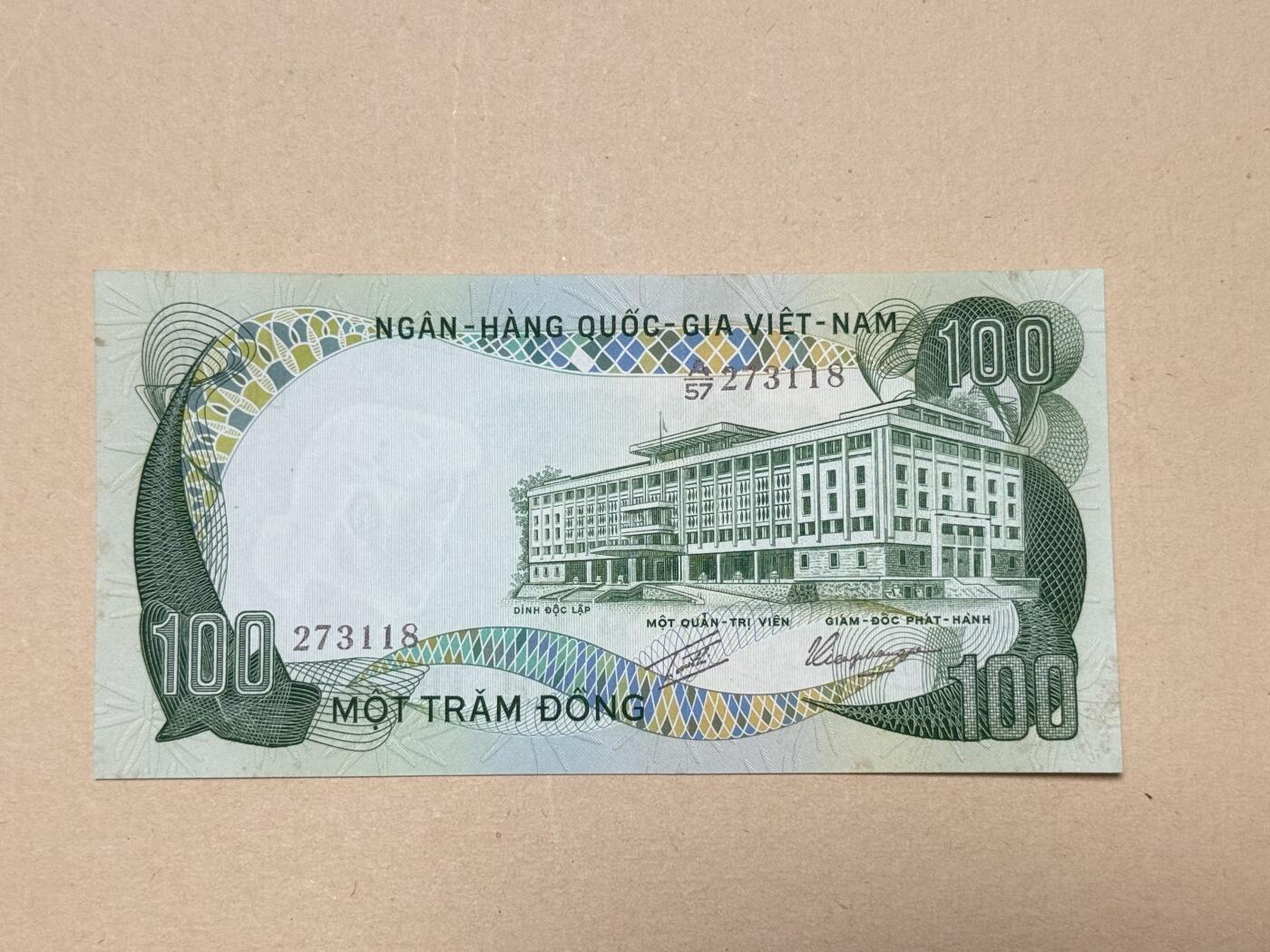 韵星假日钱币拍卖第3期 -- Rimey Holidays Coins & Banknotes Auction 3 越南共和国（南越）1972 动物票100盾水牛 9品 273118与前面连号