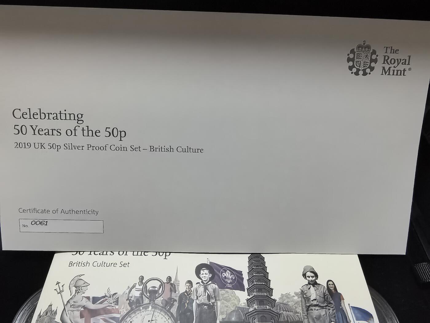 长老汇马年精选第七场拍卖 2019英国50便士发行50周年5枚精制银币套装，文化版，钢琴烤漆木盒，1969套，含稀缺的邱园中国塔50便士，灵感来自于南京大报恩寺塔