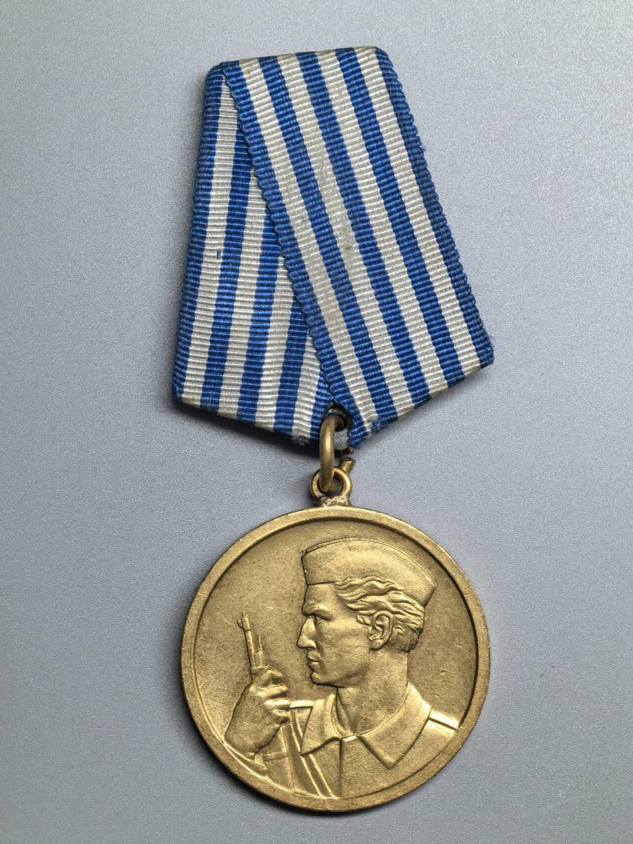 小驴勋章奖章收藏3月7日周六晚六点拍卖（珍爱和平，收藏战争，铭记历史，勿忘国耻，忠党爱国。有偿代拍，送拍规则在简介最后，参拍须阅读规则后再参拍，关系到运费包装发货时效真假辨别等关键信息，拍卖时不再发原图，看大图店主微信码在拍卖店铺介绍里） 南斯拉夫勇敢奖章