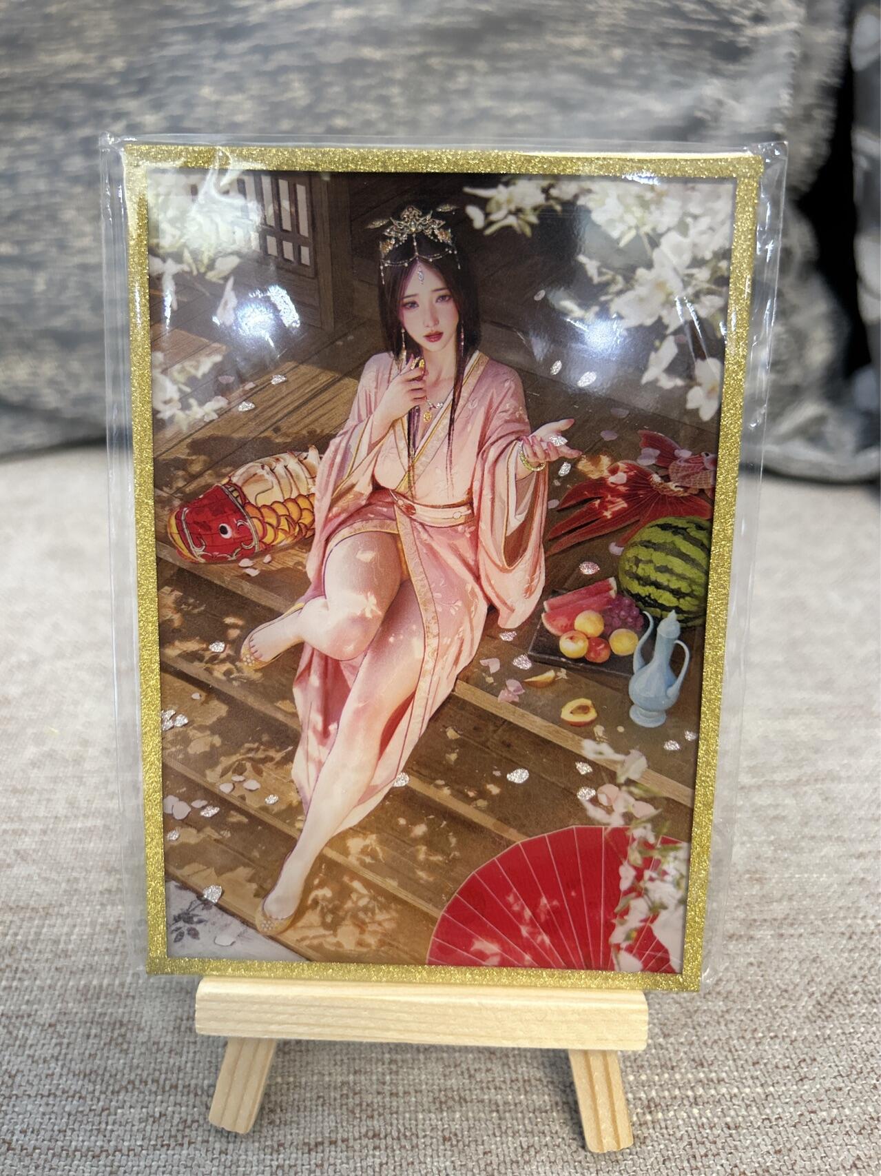 喜灰玩卡拍卖第五期，接拍品0佣金，欢迎送拍，释放现金流，让自己有资金可以购买更多喜欢的卡牌，让别的卡友能淘到更多心仪的卡牌 炎卡艺术馆 首批小批量色纸 刷子老师绘 大乔  