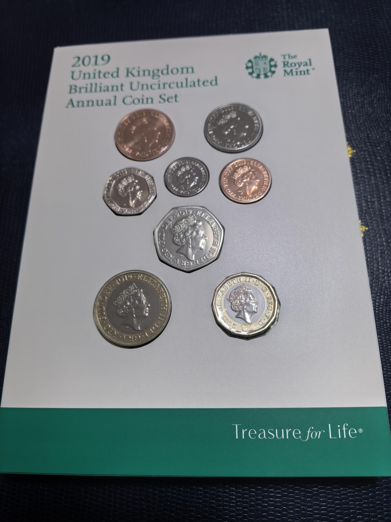 长老汇马年精选第七场拍卖 2019英国13枚普制套币卡装（1）