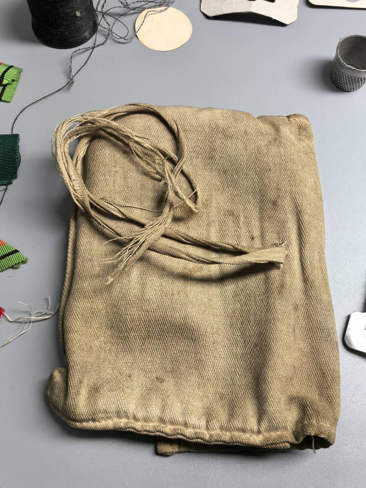 小驴勋章奖章收藏3月7日周六晚六点拍卖（珍爱和平，收藏战争，铭记历史，勿忘国耻，忠党爱国。有偿代拍，送拍规则在简介最后，参拍须阅读规则后再参拍，关系到运费包装发货时效真假辨别等关键信息，拍卖时不再发原图，看大图店主微信码在拍卖店铺介绍里）