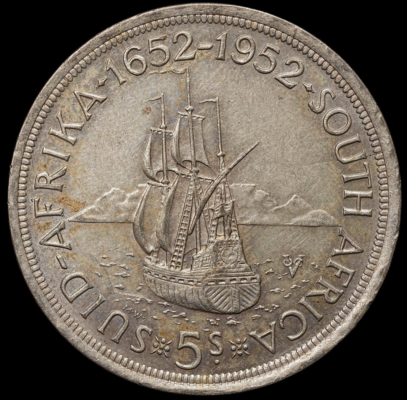 修遠堂世界钱币第106期，请看参拍说明 1952年南非-开普敦发现300周年5先令大银币 28.29g，50%银