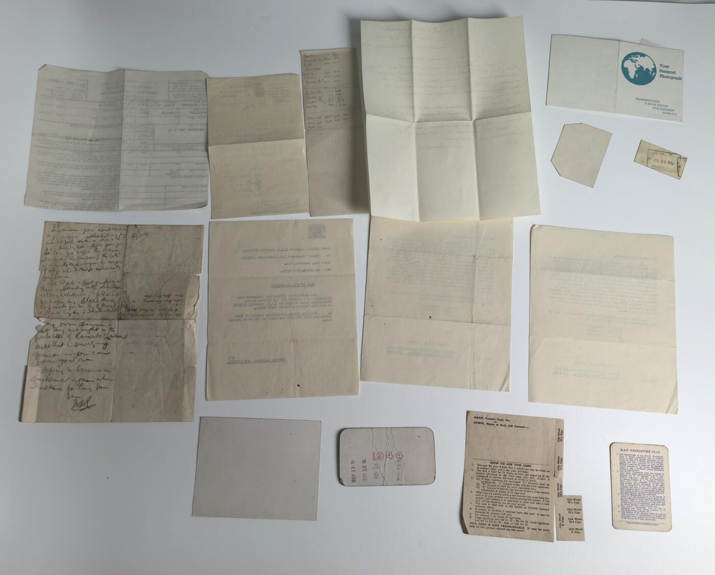 小驴勋章奖章收藏3月7日周六晚六点拍卖（珍爱和平，收藏战争，铭记历史，勿忘国耻，忠党爱国。有偿代拍，送拍规则在简介最后，参拍须阅读规则后再参拍，关系到运费包装发货时效真假辨别等关键信息，拍卖时不再发原图，看大图店主微信码在拍卖店铺介绍里）