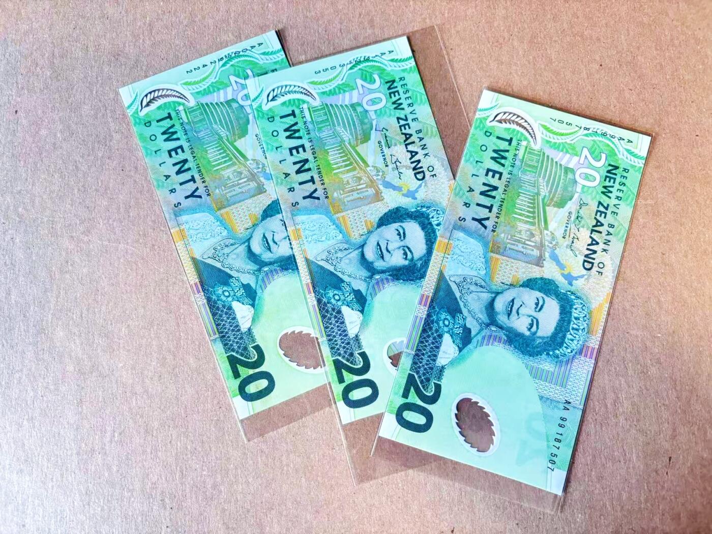  【Blue Auction】世界纸币精拍第791期——18级TOP拍卖/信誉/品质/专业/高效💫 【一组3张AA冠】新西兰 20元 全新UNC