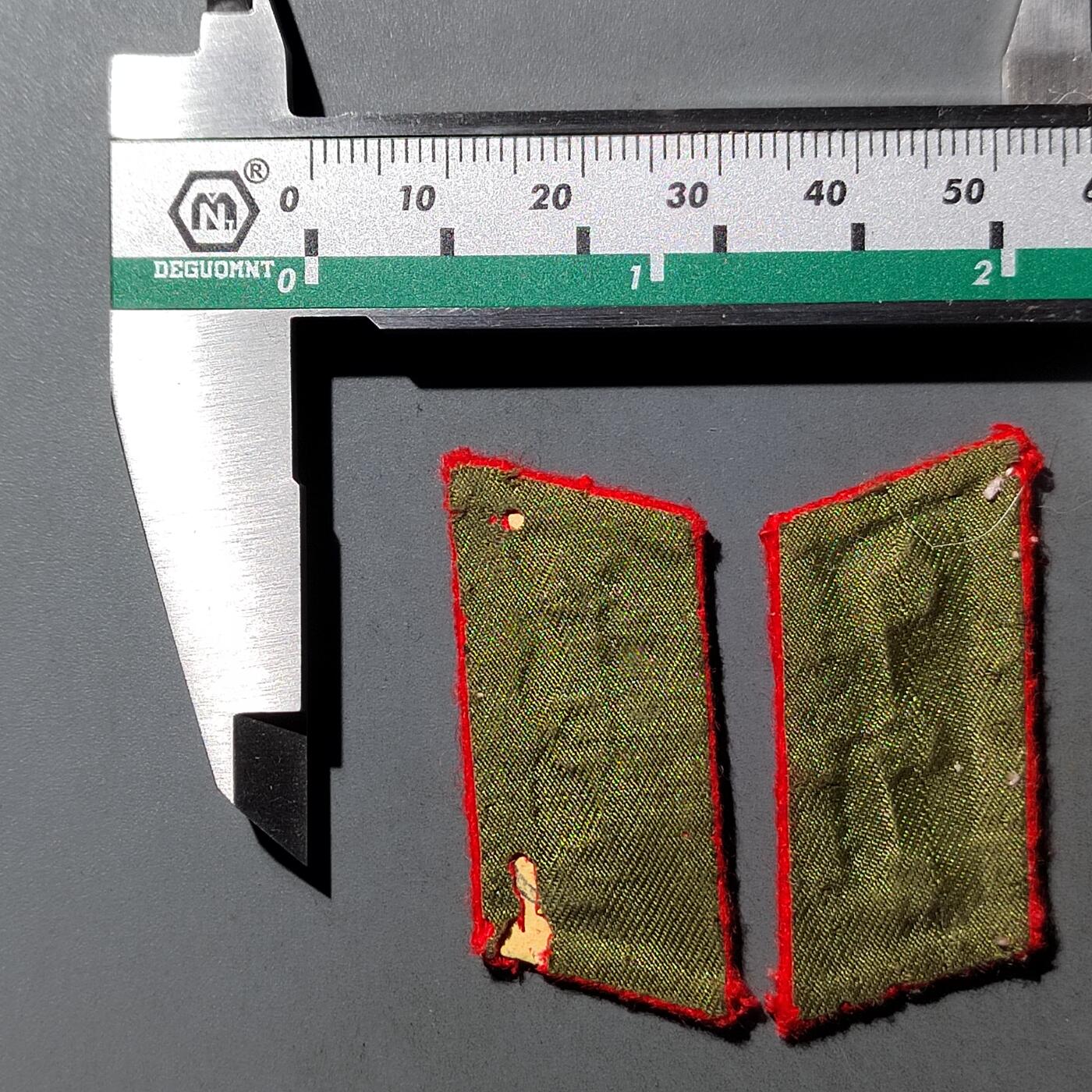 PCAI钱币  6-769  钱币纪念章邮票小专场 领章一付