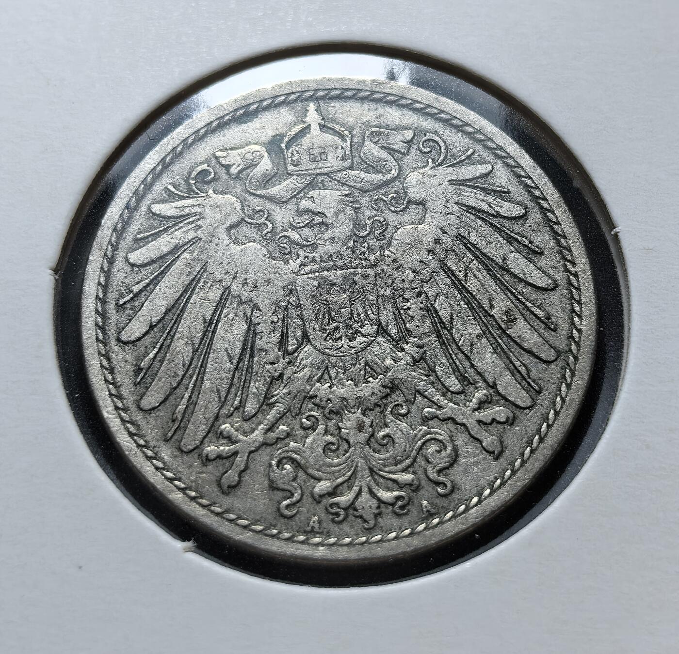 外国优质老铜币银币苏联纪念章，每周六晚九点倒数截拍，满百包邮可寄存，持续收拍 德意志帝国1905年10芬尼A版，属威廉二世时期流通辅币，由柏林铸币厂铸造。正面为面值与国名，背面是帝国鹰徽，见证了第二帝国工业化与殖民扩张阶段的货币体系