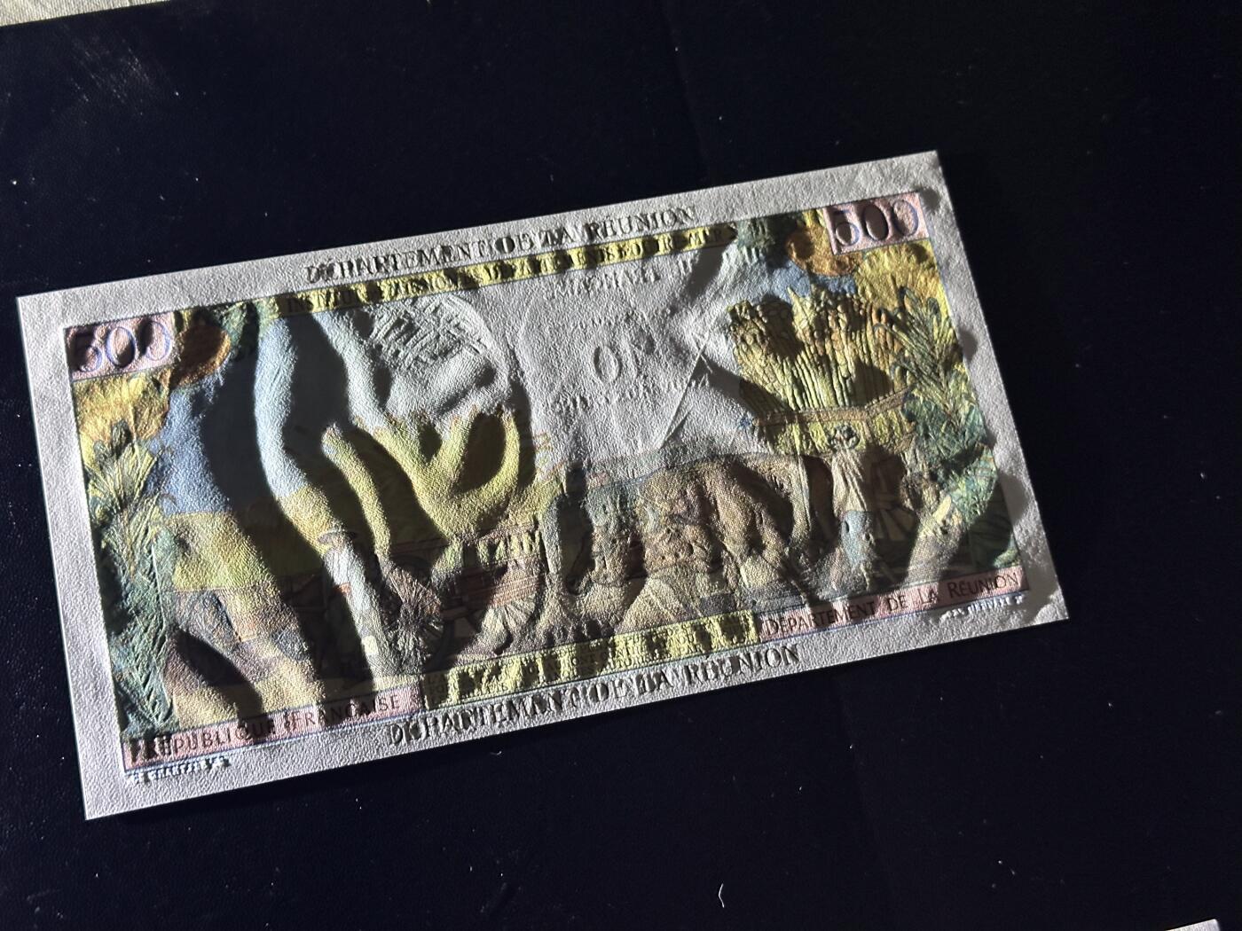 《外钞收藏家》第六百一十五期（畅拍场）（长期征集拍品、欢迎藏友们联系合作） 1971年留尼汪10法郎 全新 一个轻微不绝