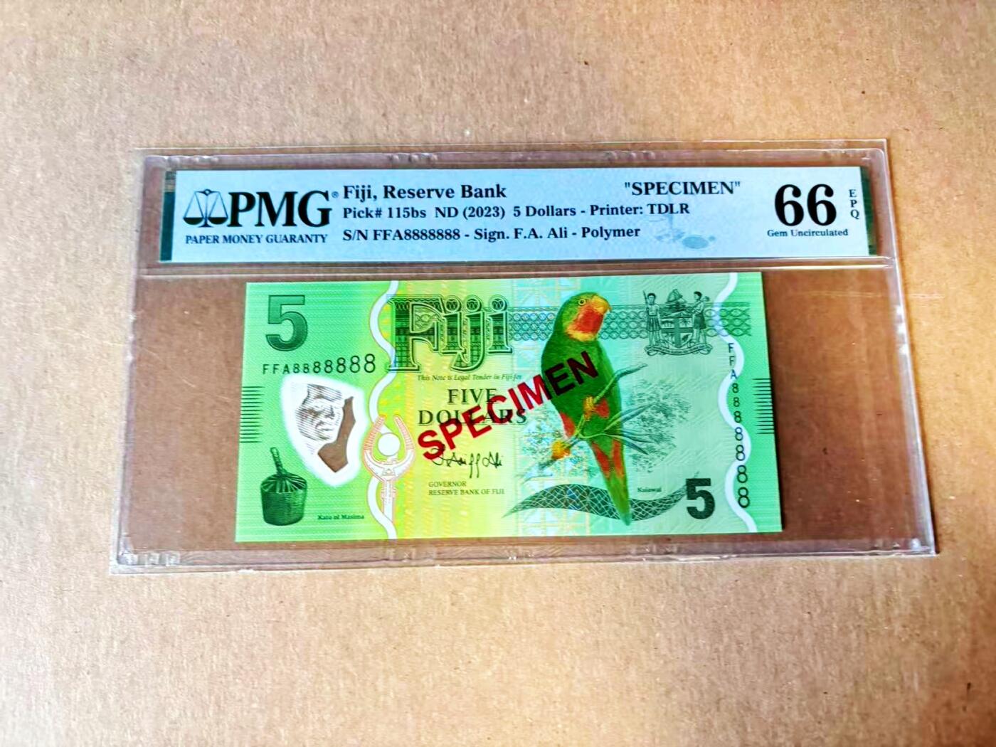  【Blue Auction】世界纸币精拍第791期——18级TOP拍卖/信誉/品质/专业/高效💫 【样钞 FFA首发冠全同8号码】斐济 2023年5元 PMG66EPQ 