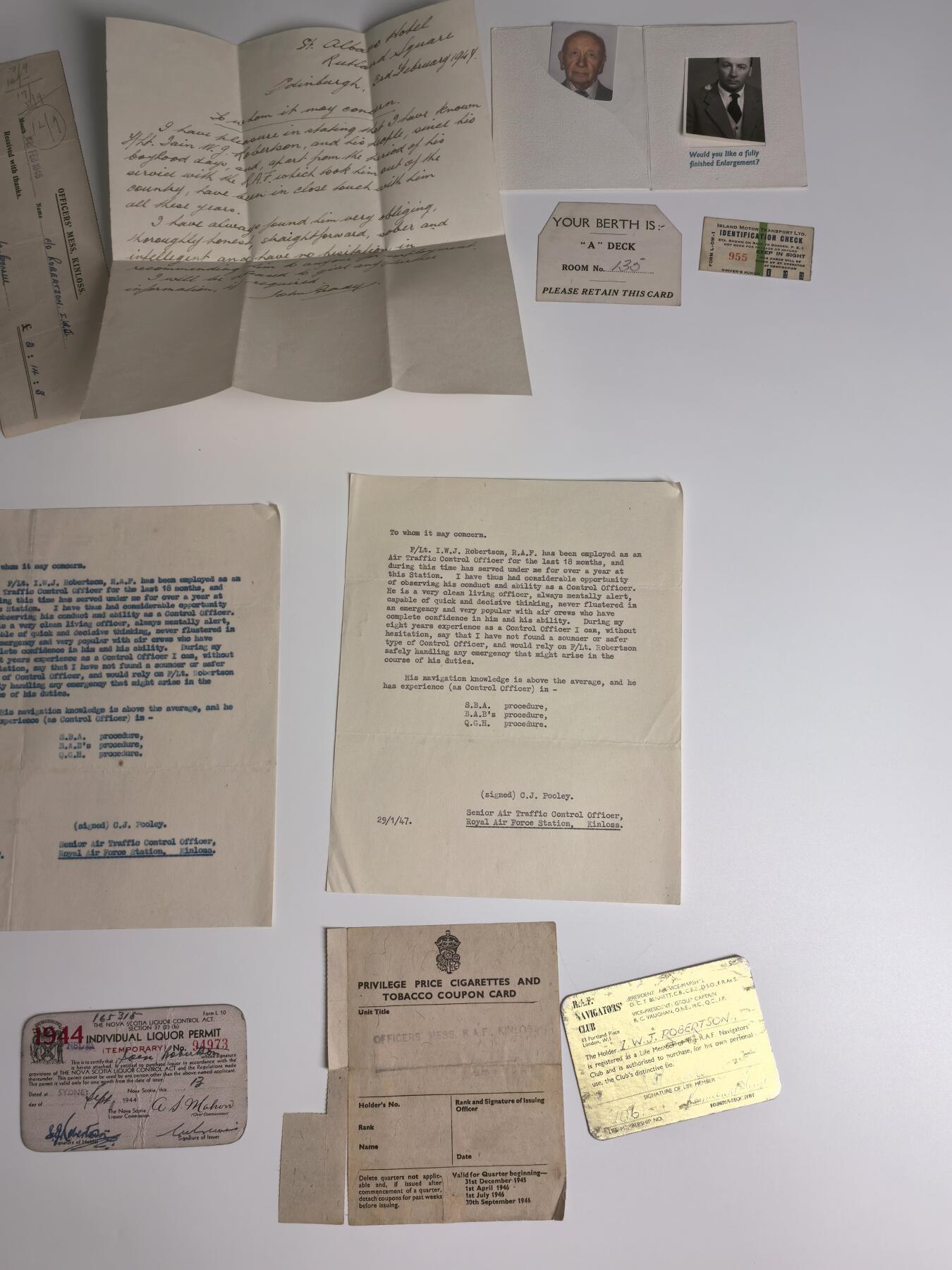 小驴勋章奖章收藏3月7日周六晚六点拍卖（珍爱和平，收藏战争，铭记历史，勿忘国耻，忠党爱国。有偿代拍，送拍规则在简介最后，参拍须阅读规则后再参拍，关系到运费包装发货时效真假辨别等关键信息，拍卖时不再发原图，看大图店主微信码在拍卖店铺介绍里）