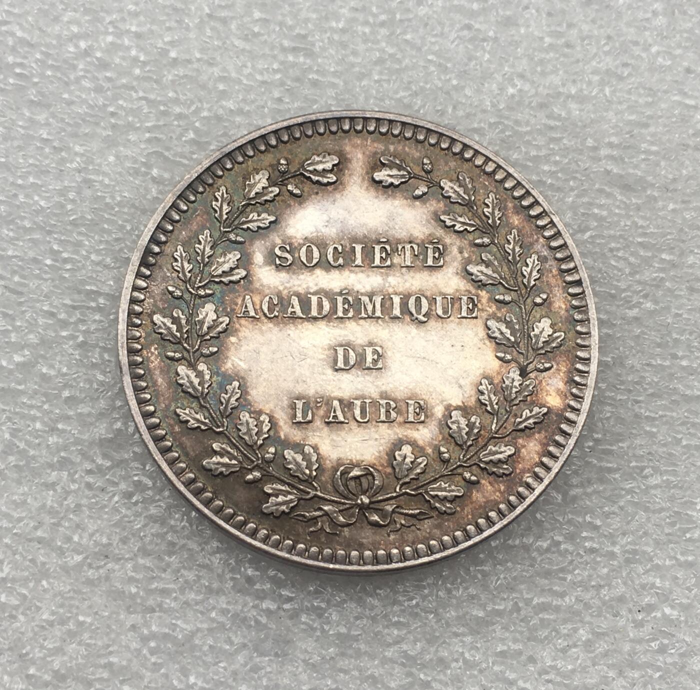 世界钱币专场拍卖 每周二开拍 19世纪法国盾徽纪念银章