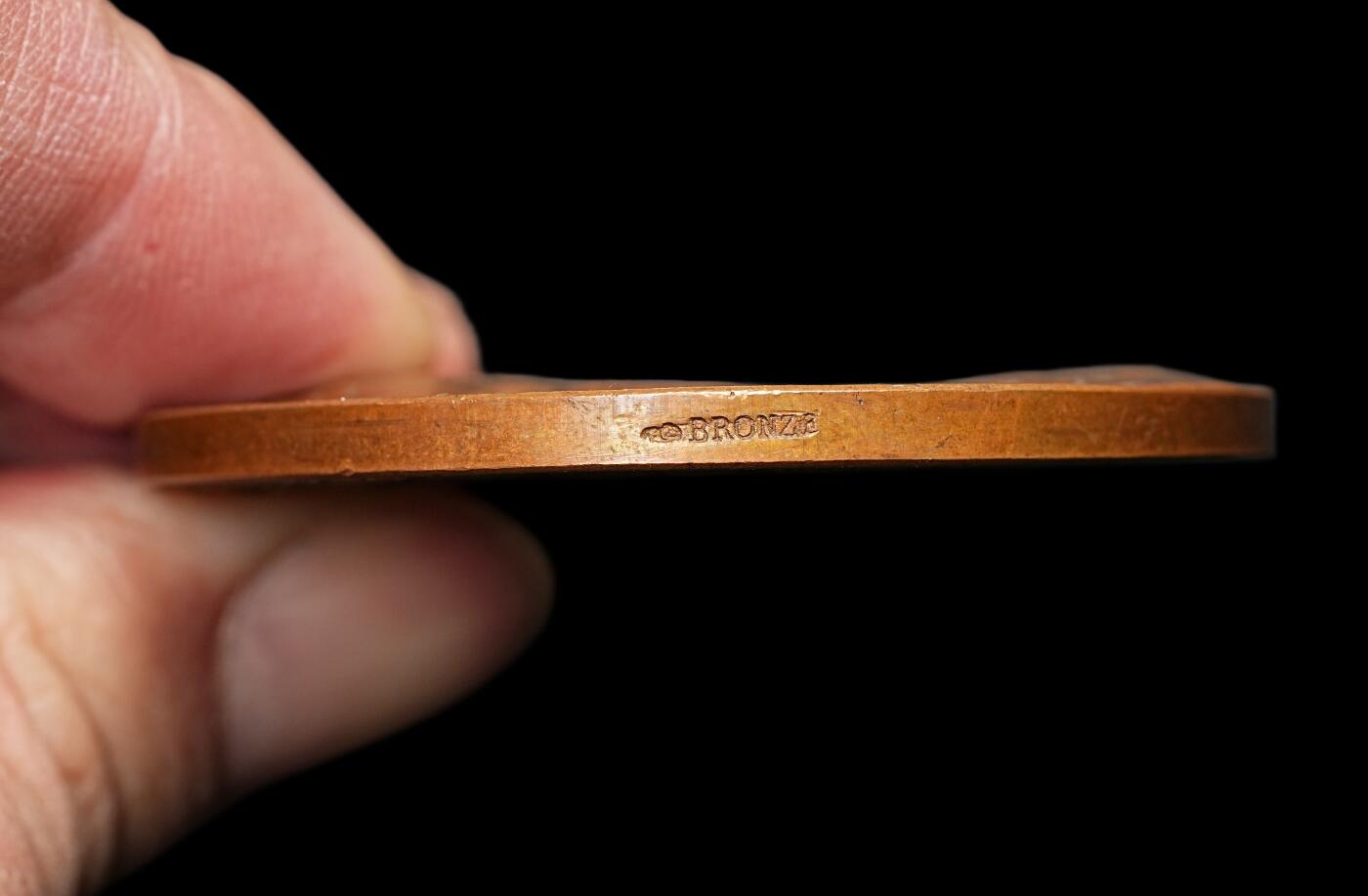 修遠堂世界钱币第106期，请看参拍说明 1892年萨伏依并入法国百年纪念大铜章，50.36mm，60.77g