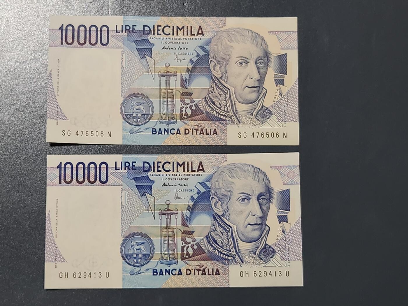 3月6号晚上8点 外国纸币自动截拍第35场 意大利10000 不同签名一对 几乎全新