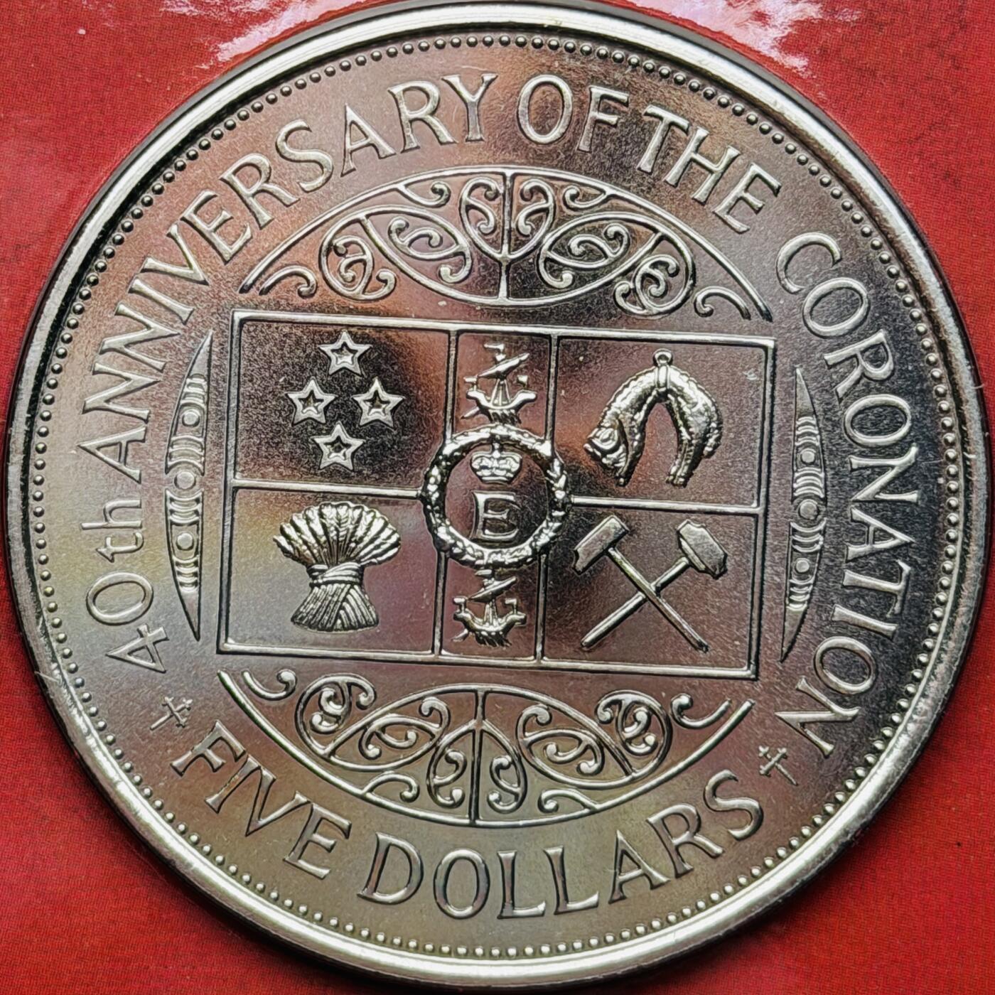 ＜星葵🌻钱币社＞硬币场·第71期·3月10日发货 新西兰1993年女王加冕40周年卡装5元克朗型纪念币