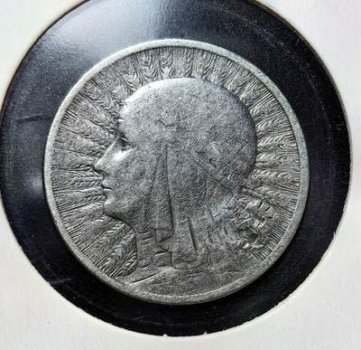 外国优质老铜币银币苏联纪念章，每周六晚九点倒数截拍，满百包邮可寄存，持续收拍 - 波兰1932年2 兹罗提银币，正面为波兰国徽鹰，背面是象征农业的 “波兰尼亚” 少女像，背景麦穗纹呼应国家农业传统，发行于两次大战间，见证波兰独立后的经济与文化建设，二战后停止流通。