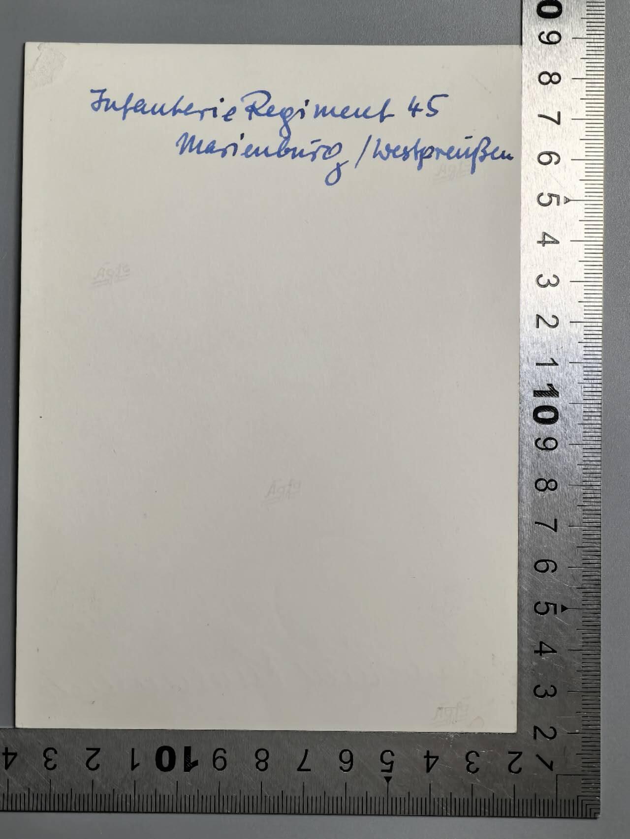 小驴勋章奖章收藏3月7日周六晚六点拍卖（珍爱和平，收藏战争，铭记历史，勿忘国耻，忠党爱国。有偿代拍，送拍规则在简介最后，参拍须阅读规则后再参拍，关系到运费包装发货时效真假辨别等关键信息，拍卖时不再发原图，看大图店主微信码在拍卖店铺介绍里） 得三骑士铁十字勋章获得者诺尔曼中尉战后签名照