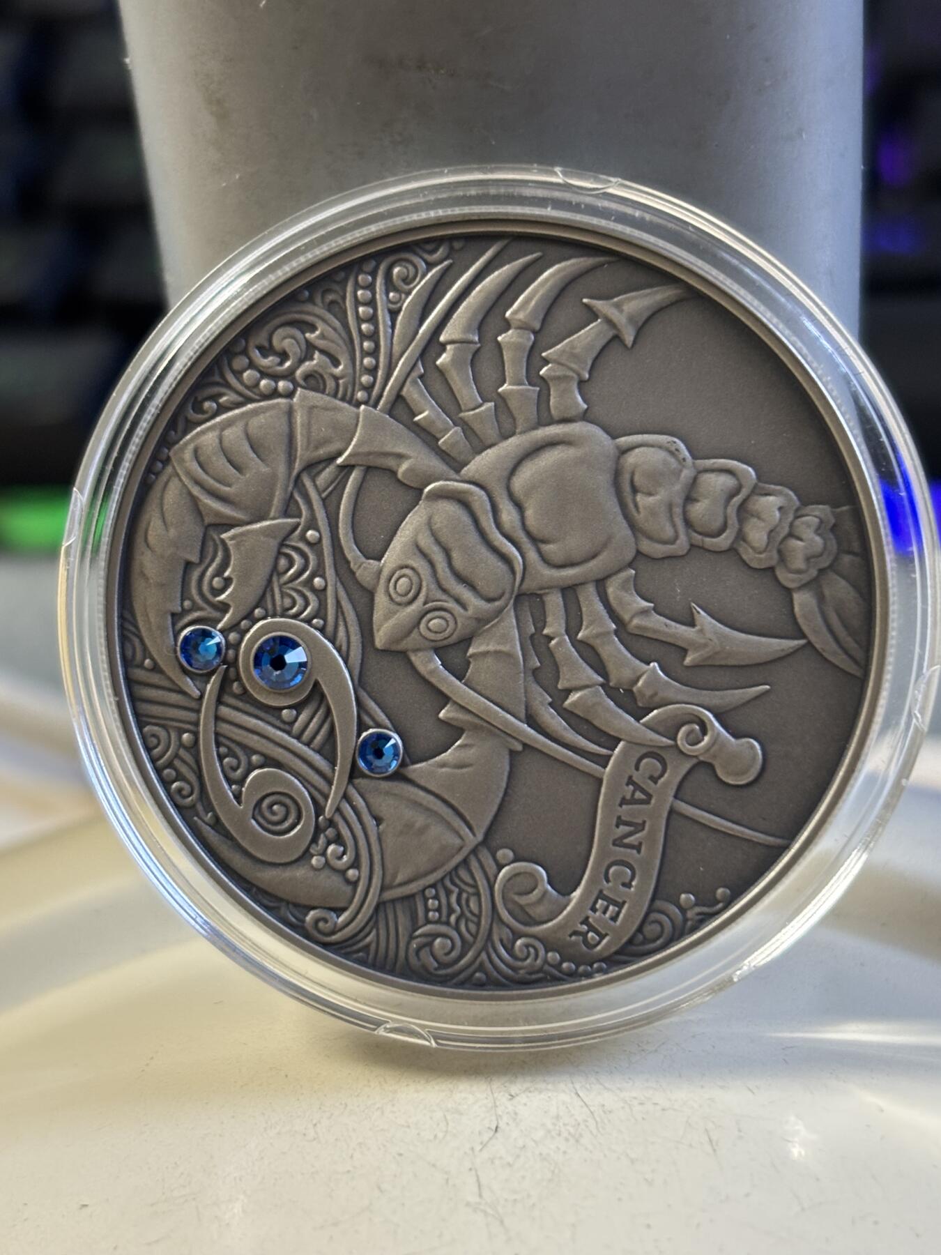 第192期拍卖 白俄罗斯2015年十二星座系列-天蝎座20卢布镶水晶仿古银币，28.28克，925银，发行7777枚