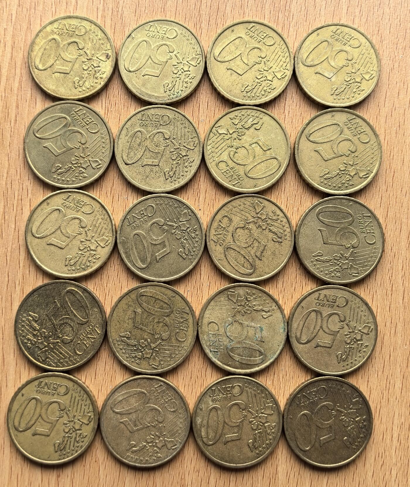 外国优质老铜币银币苏联纪念章，每周六晚九点倒数截拍，满百包邮可寄存，持续收拍 50 欧分20枚，采用北欧金合金铸造，统一面由比利时设计师 Luc Luycx 设计，背面则由各成员国自主创作，兼具统一币值与多元文化特色。