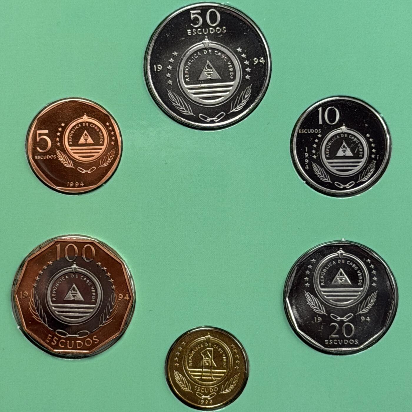 ＜星葵🌻钱币社＞硬币场·第71期·3月10日发货 〈花〉佛得角1994年卡装套币