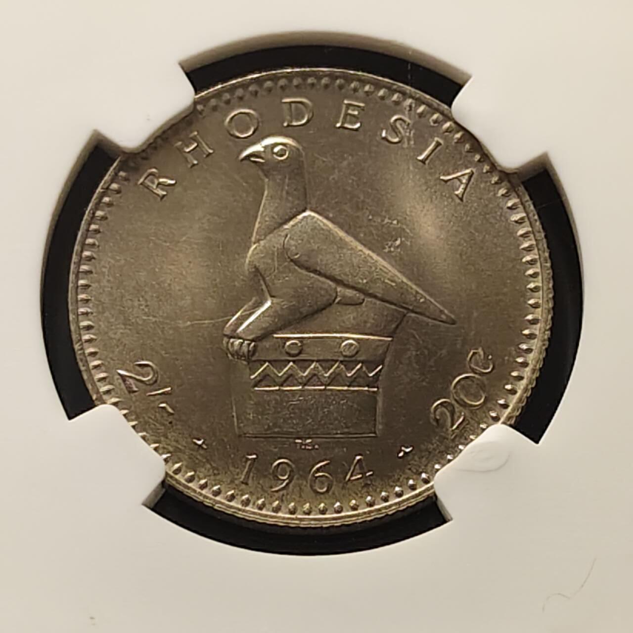 【全场包邮】纯粹捡漏拍509场 【收藏级·稀少】英属罗德西亚1964年女王20分/2先令双面值精制币-量2080-NGC PF64