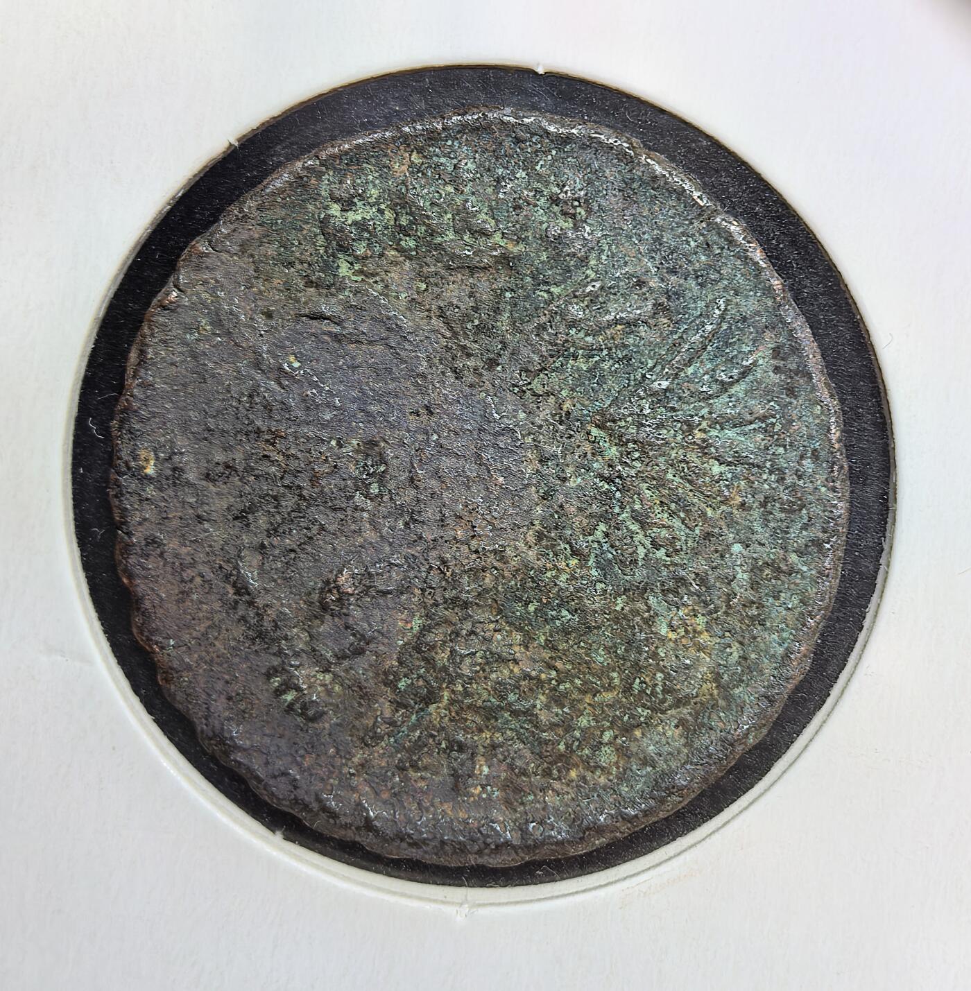 外国优质老铜币银币苏联纪念章，每周六晚九点倒数截拍，满百包邮可寄存，持续收拍 俄罗斯帝国安娜・伊万诺夫娜女皇1731 年1/2戈比铜币。它正面是双头鹰国徽，背面为面值与年份，部分由旧币重铸而成，是沙俄早期铜质辅币的典型代表。