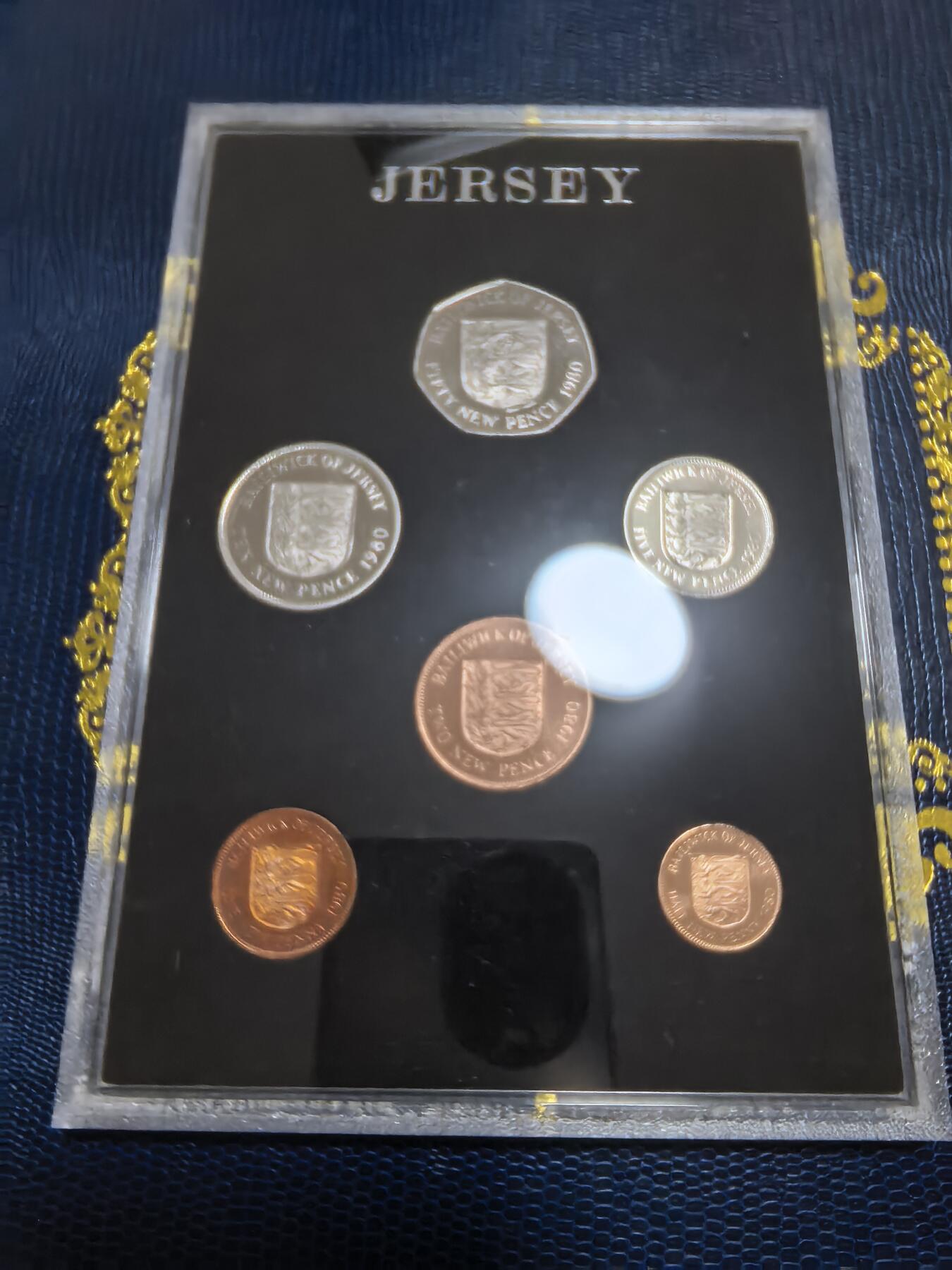 长老汇马年精选第七场拍卖 1980泽西6枚精制币套装，盒证全