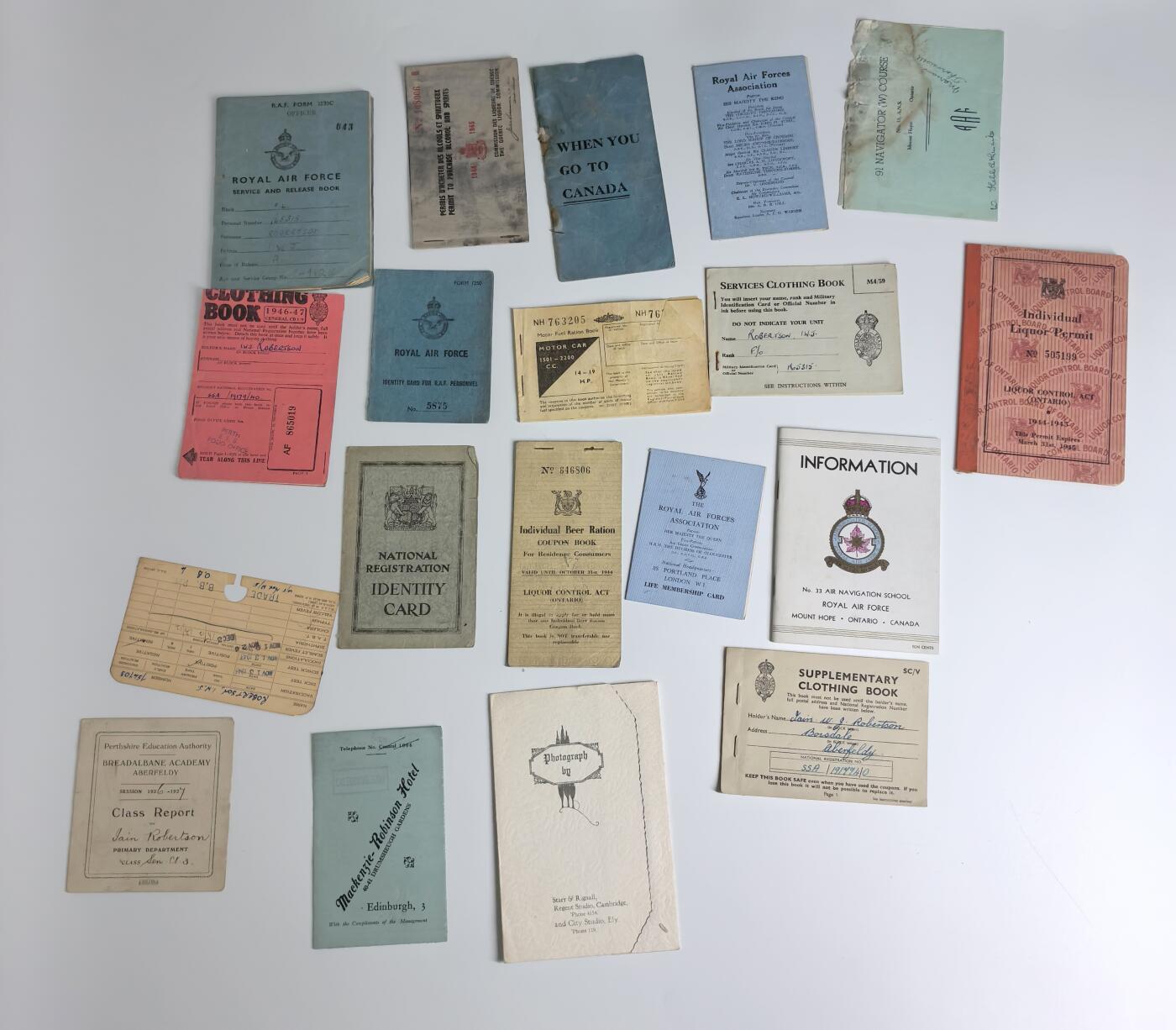 小驴勋章奖章收藏3月7日周六晚六点拍卖（珍爱和平，收藏战争，铭记历史，勿忘国耻，忠党爱国。有偿代拍，送拍规则在简介最后，参拍须阅读规则后再参拍，关系到运费包装发货时效真假辨别等关键信息，拍卖时不再发原图，看大图店主微信码在拍卖店铺介绍里）