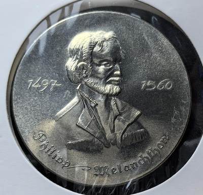 外国优质老铜币银币苏联纪念章，每周六晚九点倒数截拍，满百包邮可寄存，持续收拍 - 德国菲利普・梅兰希通大型纪念章。他是宗教改革核心人物、路德的亲密战友，被誉为 “德国之师”，长期在维滕贝格执教，推动人文教育与新教神学发展。背面的维滕贝格城景，正是他与路德推动宗教改革的核心阵地。