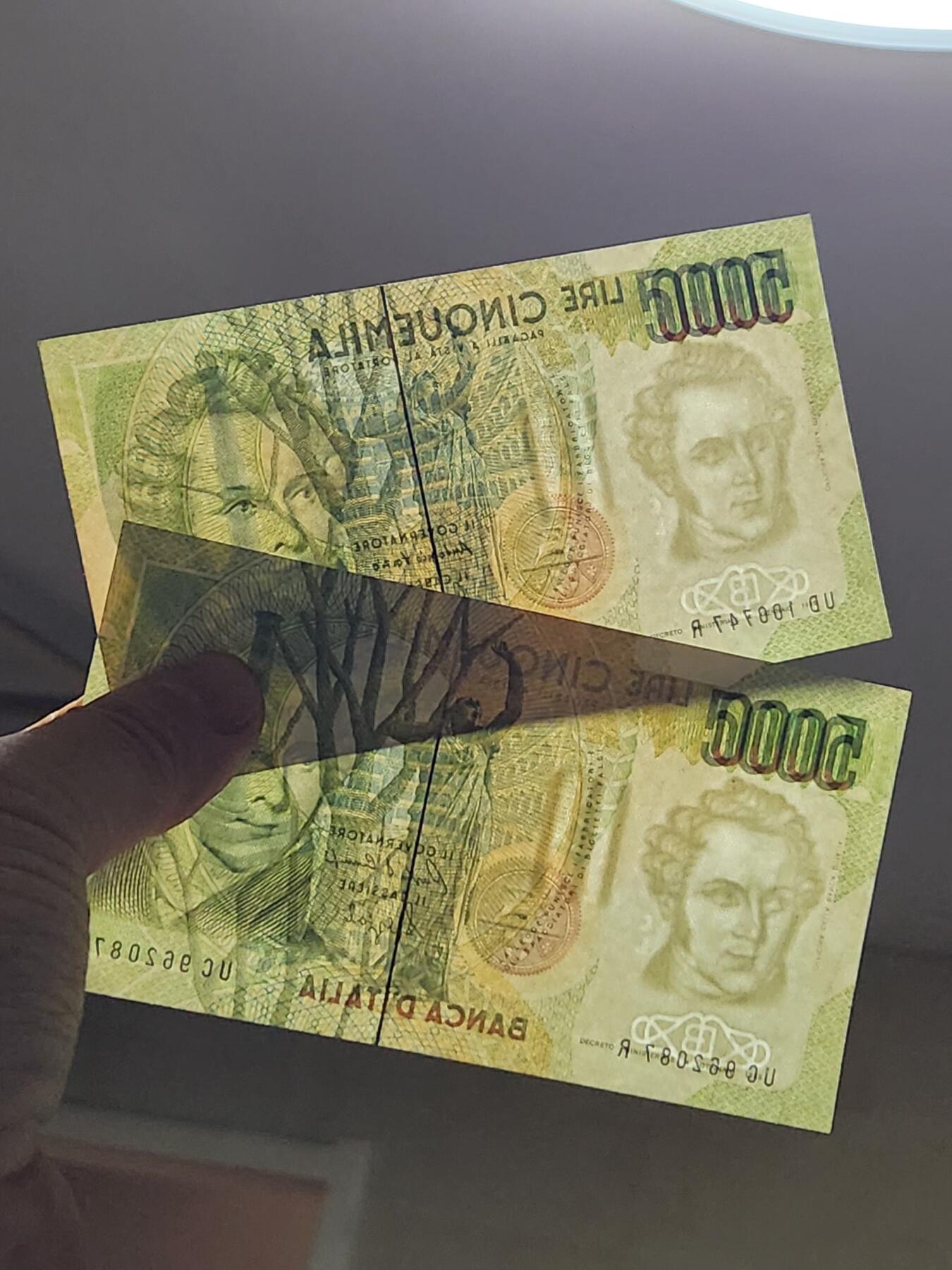 3月6号晚上8点 外国纸币自动截拍第35场 意大利5000极美品不同签名一对