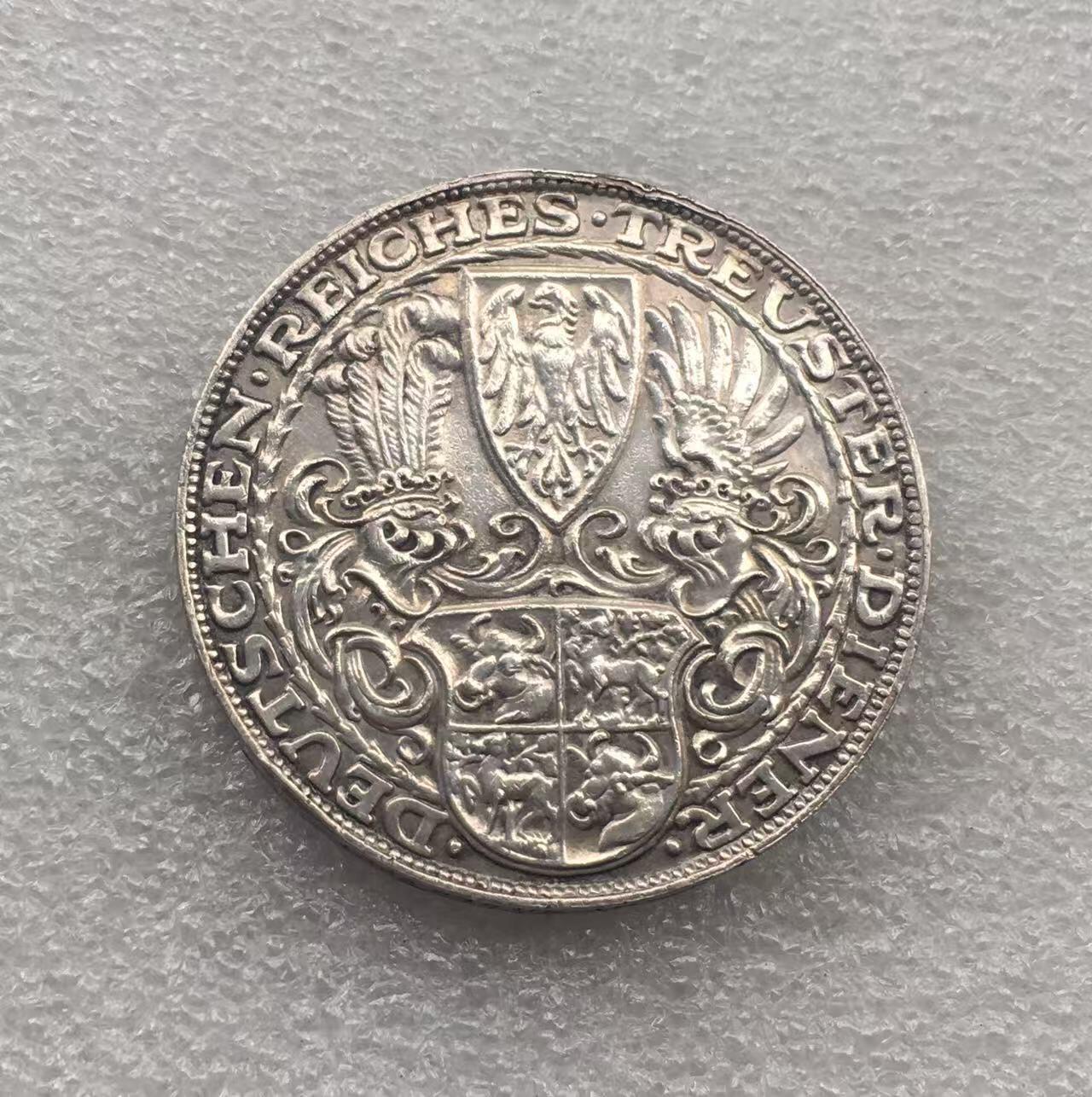 世界钱币专场拍卖 每周二开拍 德国1927年兴登堡80大寿5马克币章 12点边齿有打磨