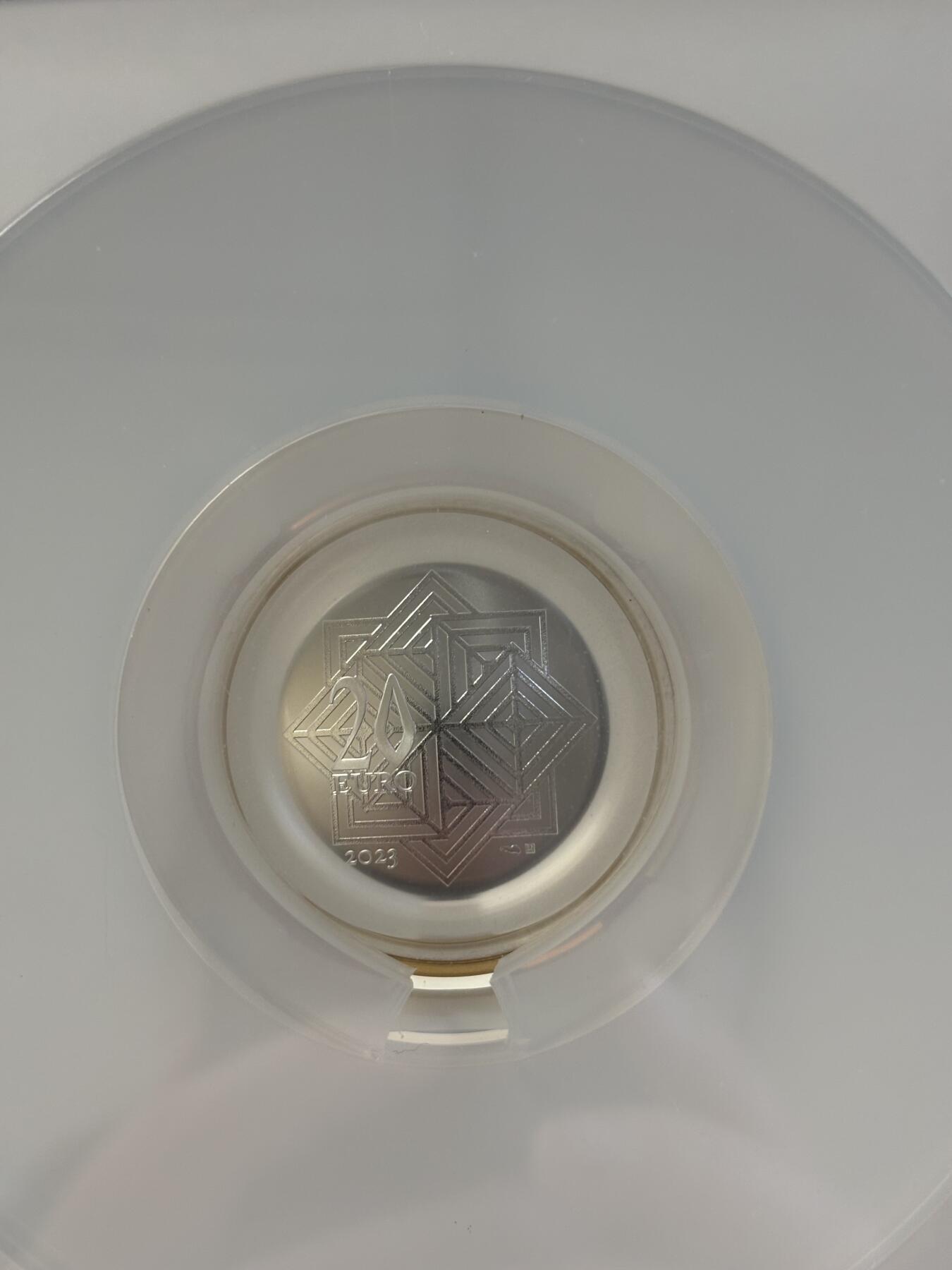 第192期拍卖 获奖法国2023年法兰西瑰宝甜点马卡龙小圆饼形银币NGC-PF70,999银，发行5000枚