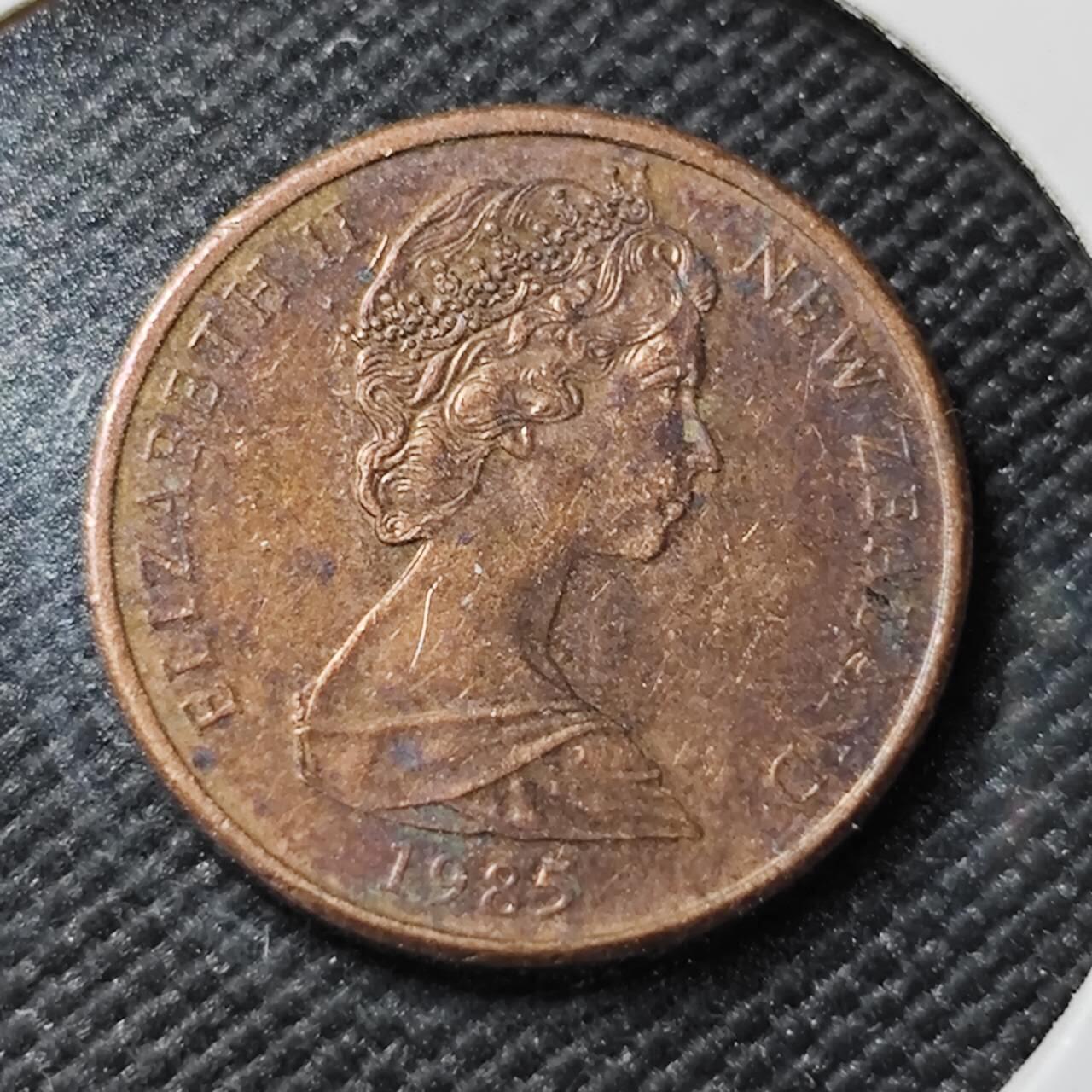 KK钱币收藏小铺   第401期 2月预留时间 周末发货  1965新西兰1元铜币 浅雕版 加拿大代铸