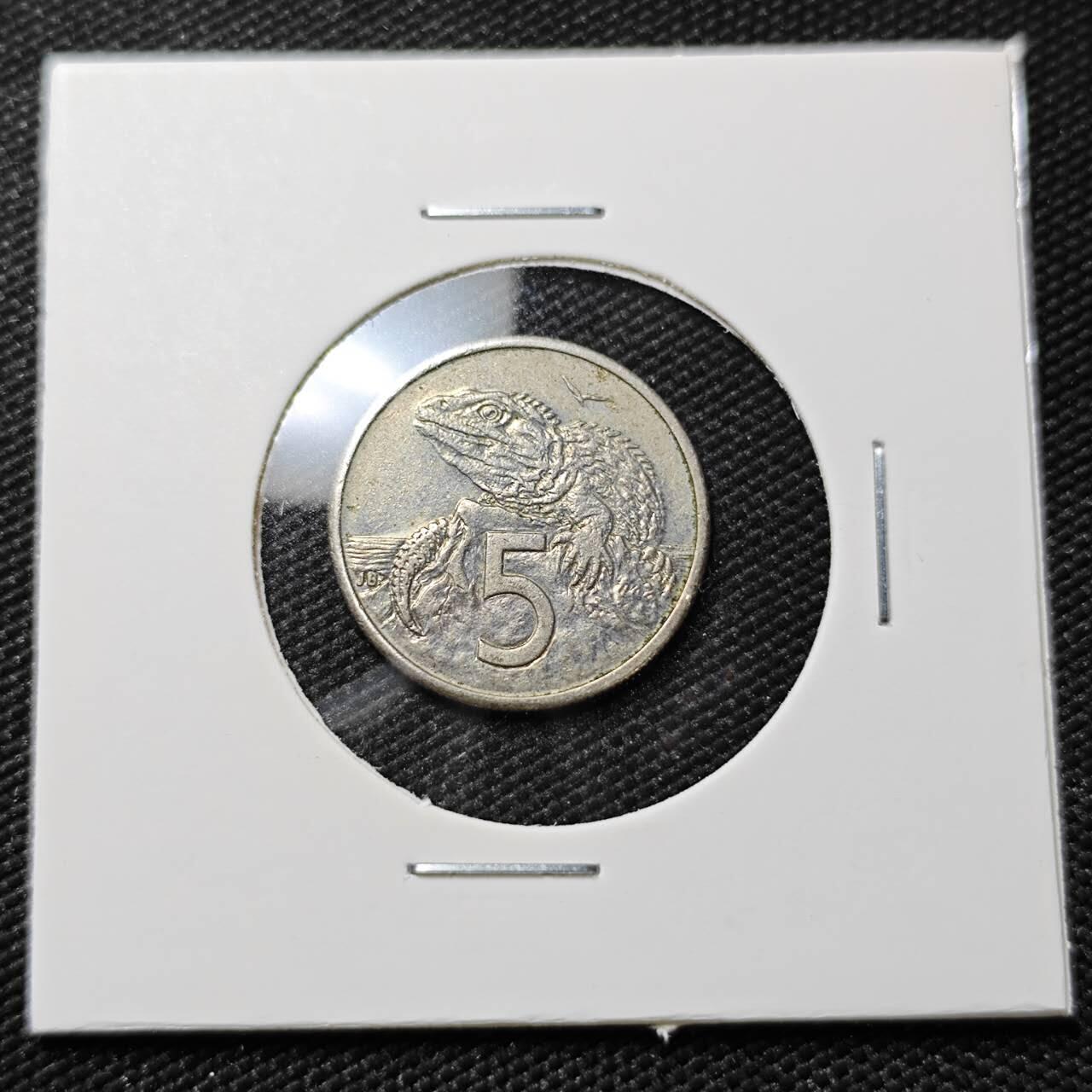 KK钱币收藏小铺   第401期 2月预留时间 周末发货  1985新西兰5分 浅雕版