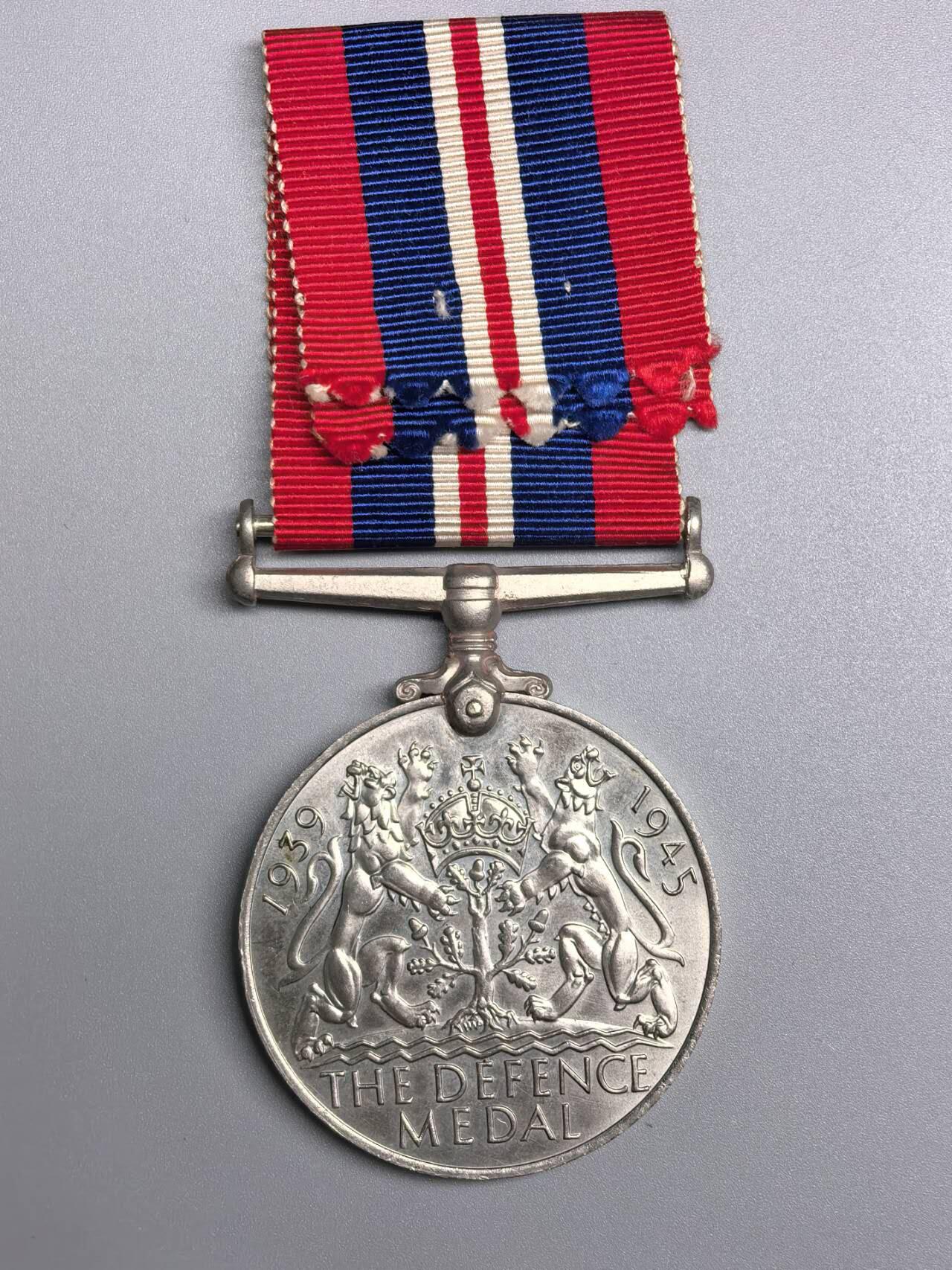 小驴勋章奖章收藏3月7日周六晚六点拍卖（珍爱和平，收藏战争，铭记历史，勿忘国耻，忠党爱国。有偿代拍，送拍规则在简介最后，参拍须阅读规则后再参拍，关系到运费包装发货时效真假辨别等关键信息，拍卖时不再发原图，看大图店主微信码在拍卖店铺介绍里）