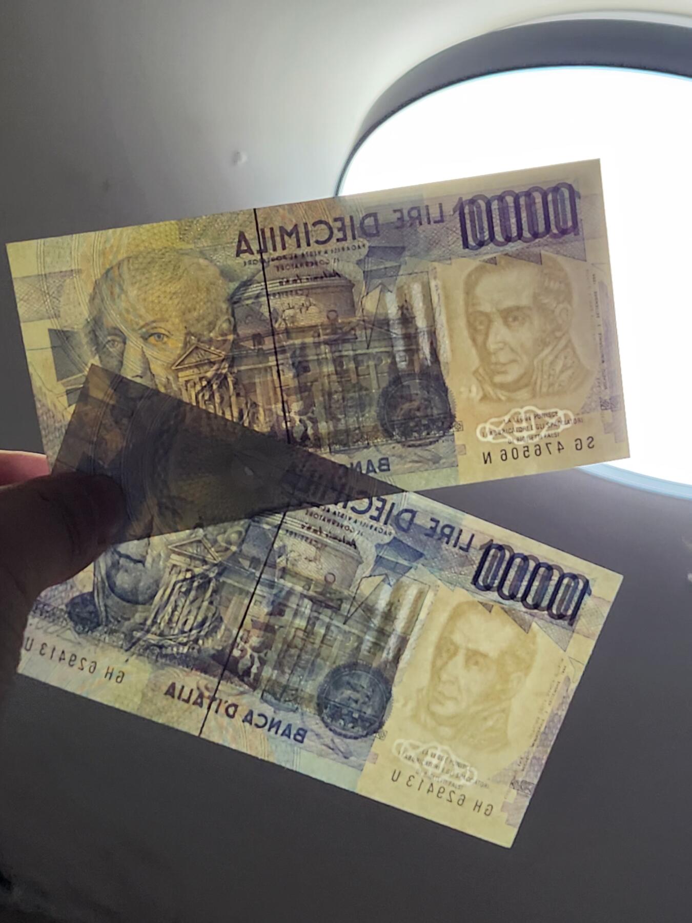 3月6号晚上8点 外国纸币自动截拍第35场 意大利10000 不同签名一对 几乎全新