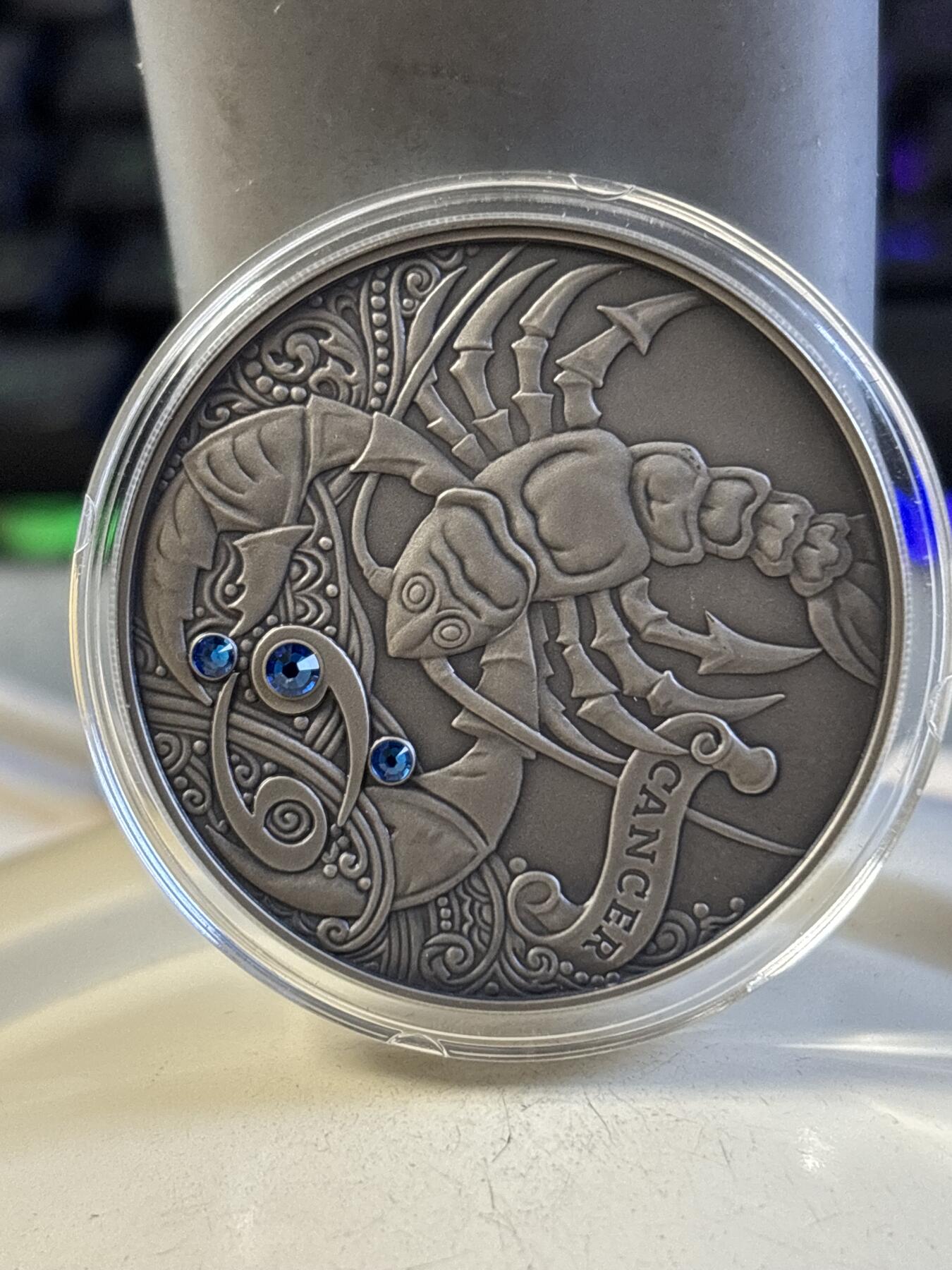 第192期拍卖 白俄罗斯2015年十二星座系列-天蝎座20卢布镶水晶仿古银币，28.28克，925银，发行7777枚