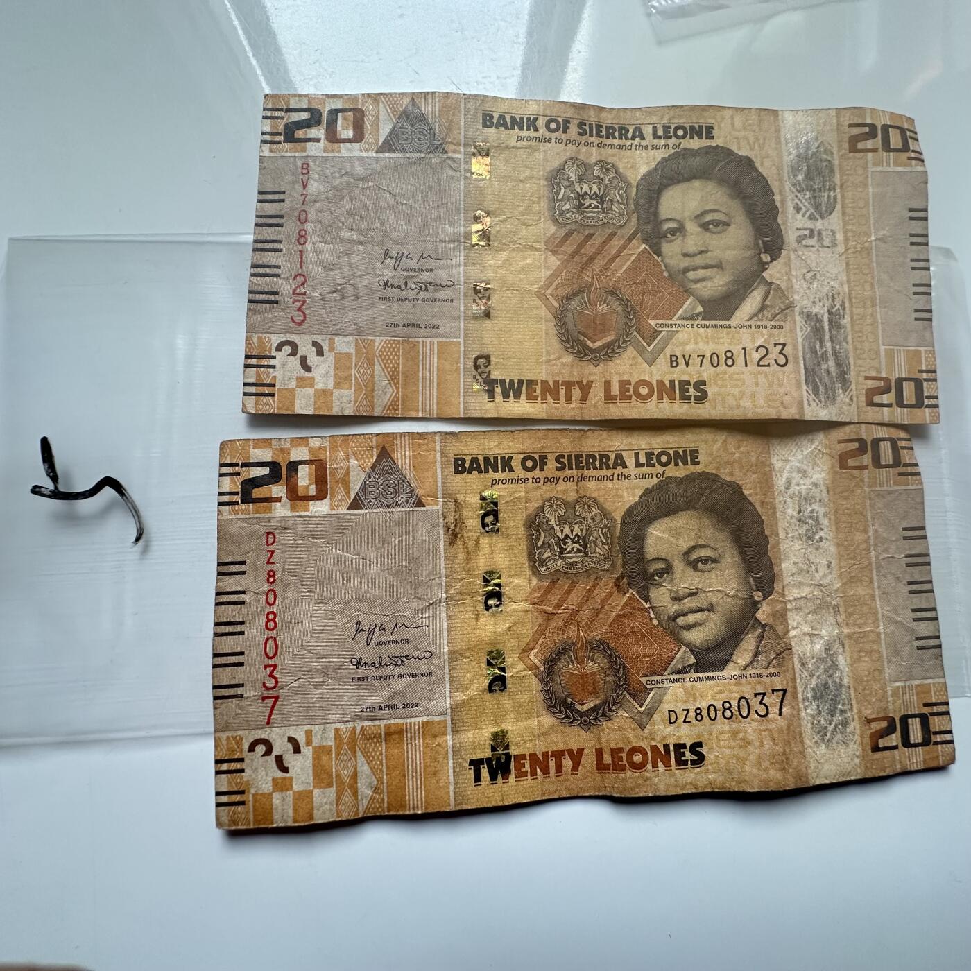 🌹外币初藏🌹🐯2026年第25场  每周二四六晚8️⃣点 接代拍 塞拉利昂2022年20利昂 2张--5