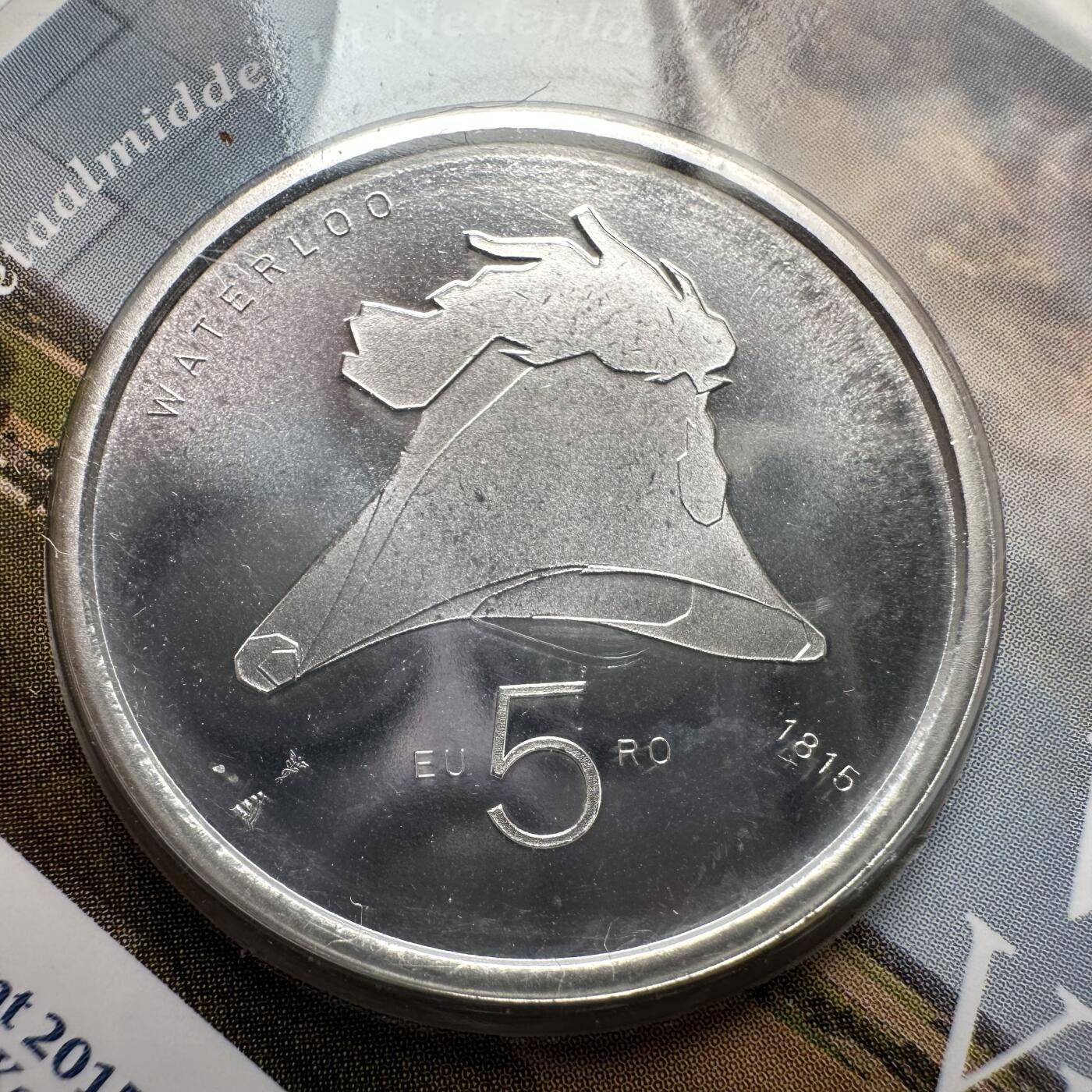 🌹外币初藏🌹🐯2026年第26场  各国纪念币专场 每周二四六晚8️⃣点 接代拍 荷兰2015年滑铁卢战役200周年5欧元镀银纪念币，直径33mm，重10.5g