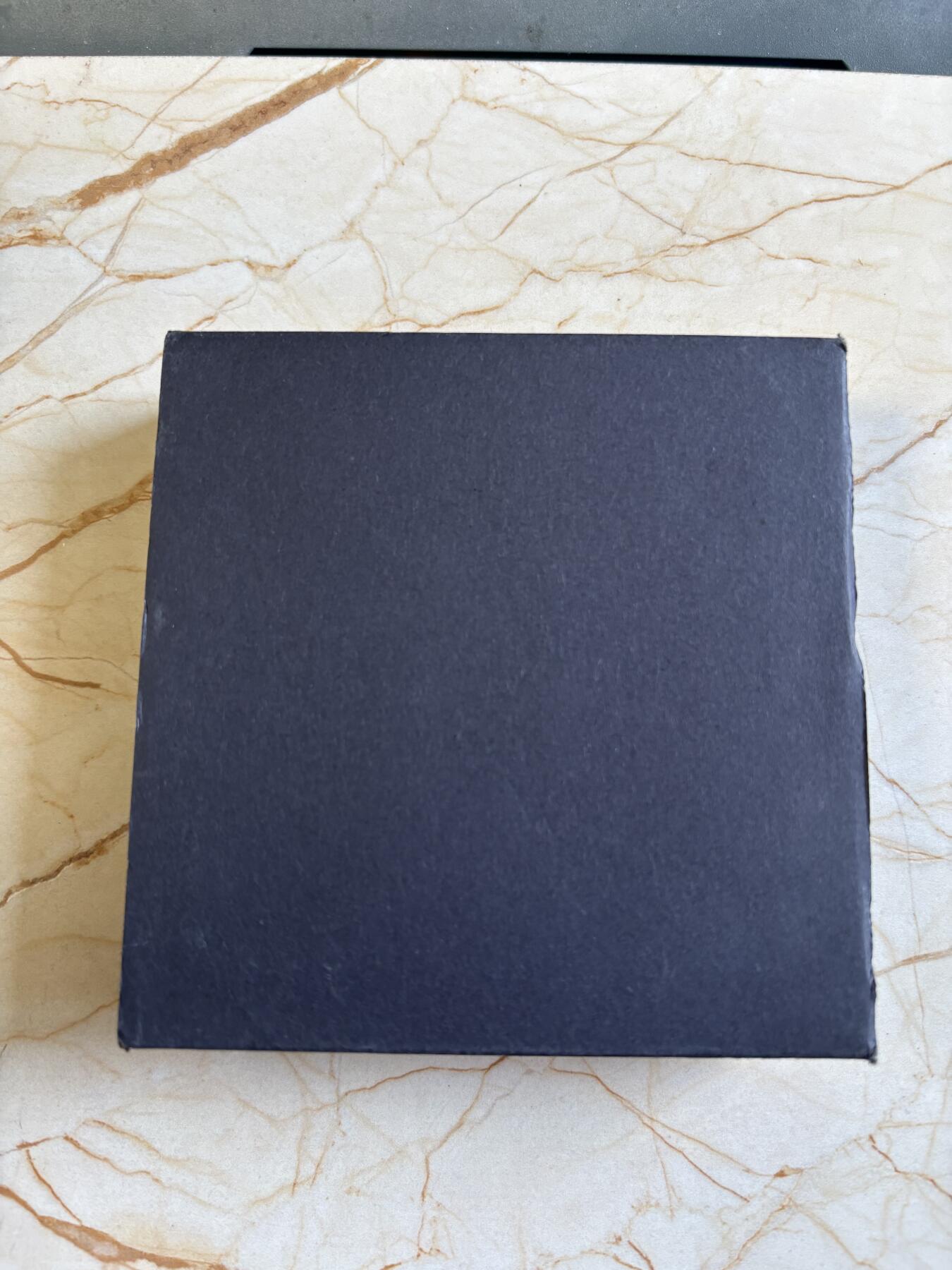 第193期拍卖 蒙古2021年大自然狼2盎司双面高浮雕黑色银币，999银，发行999枚