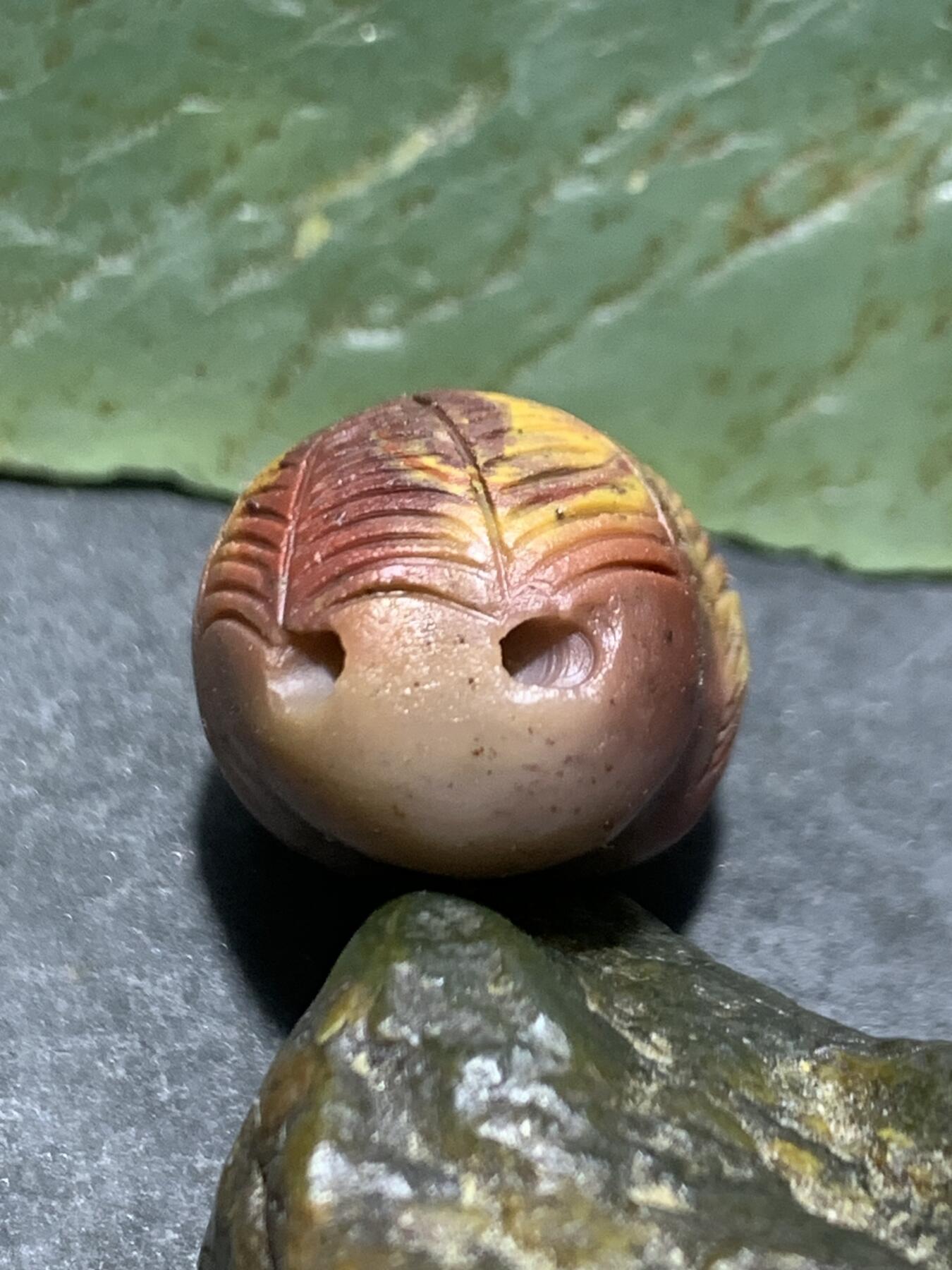 精美高玉化千层风化纹缠丝玛瑙老形桶珠一颗，